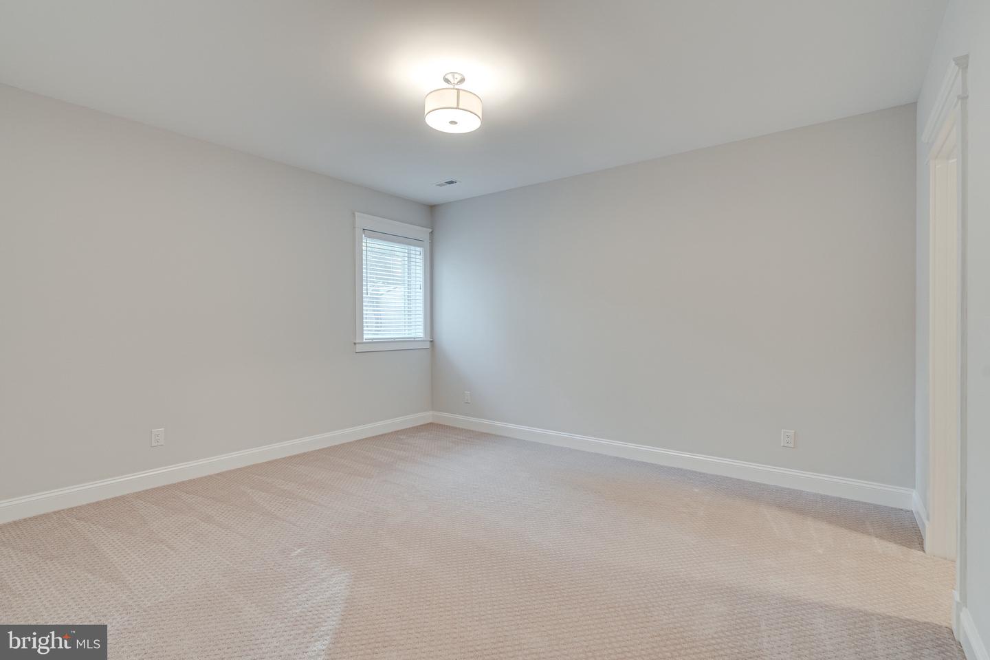 6501 DIVINE ST, MCLEAN, Virginia 22101, 7 Bedrooms Bedrooms, ,6 BathroomsBathrooms,Residential,For sale,6501 DIVINE ST,VAFX2261258 MLS # VAFX2261258