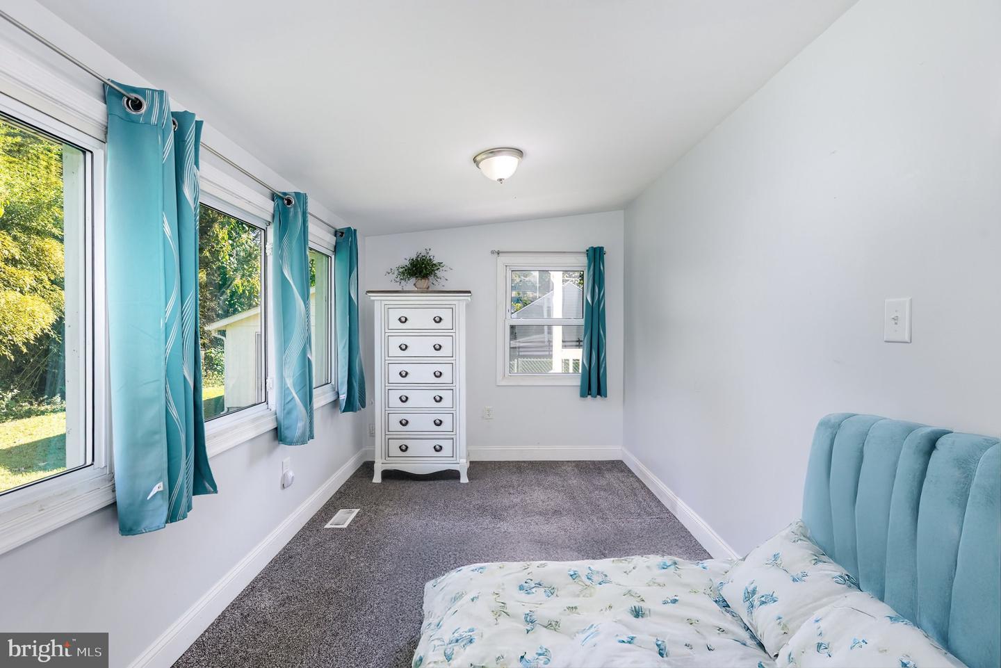 221 CLEARVIEW DR, COLONIAL BEACH, Virginia 22443, 3 Bedrooms Bedrooms, ,2 BathroomsBathrooms,Residential,For sale,221 CLEARVIEW DR,VAWE2009590 MLS # VAWE2009590