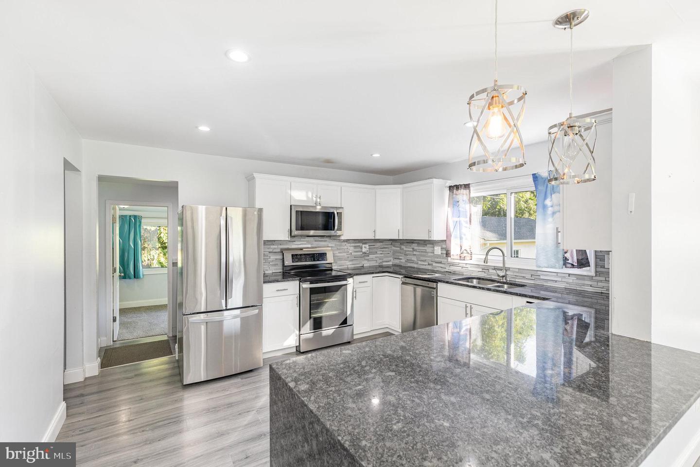 221 CLEARVIEW DR, COLONIAL BEACH, Virginia 22443, 3 Bedrooms Bedrooms, ,2 BathroomsBathrooms,Residential,For sale,221 CLEARVIEW DR,VAWE2009590 MLS # VAWE2009590