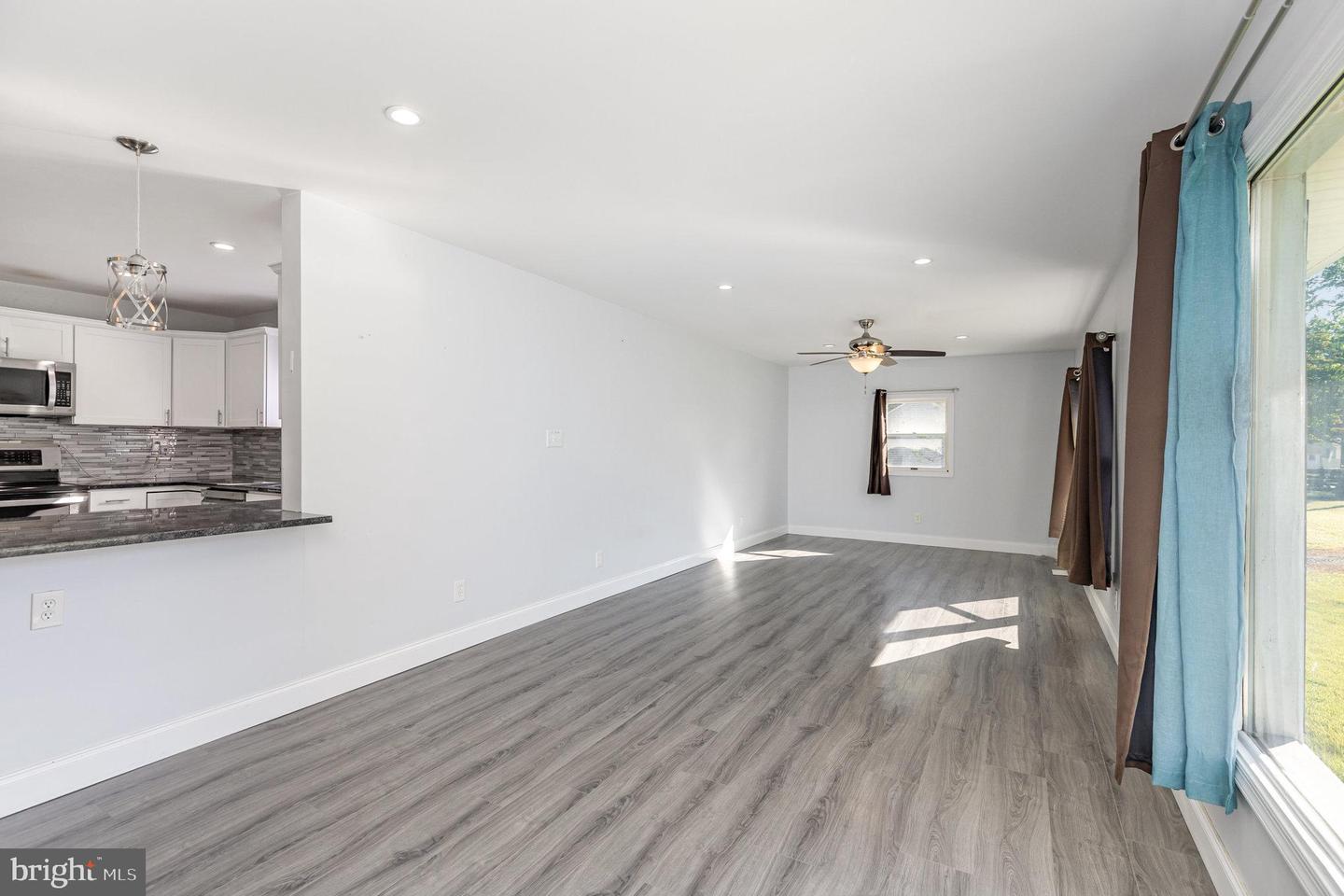 221 CLEARVIEW DR, COLONIAL BEACH, Virginia 22443, 3 Bedrooms Bedrooms, ,2 BathroomsBathrooms,Residential,For sale,221 CLEARVIEW DR,VAWE2009590 MLS # VAWE2009590