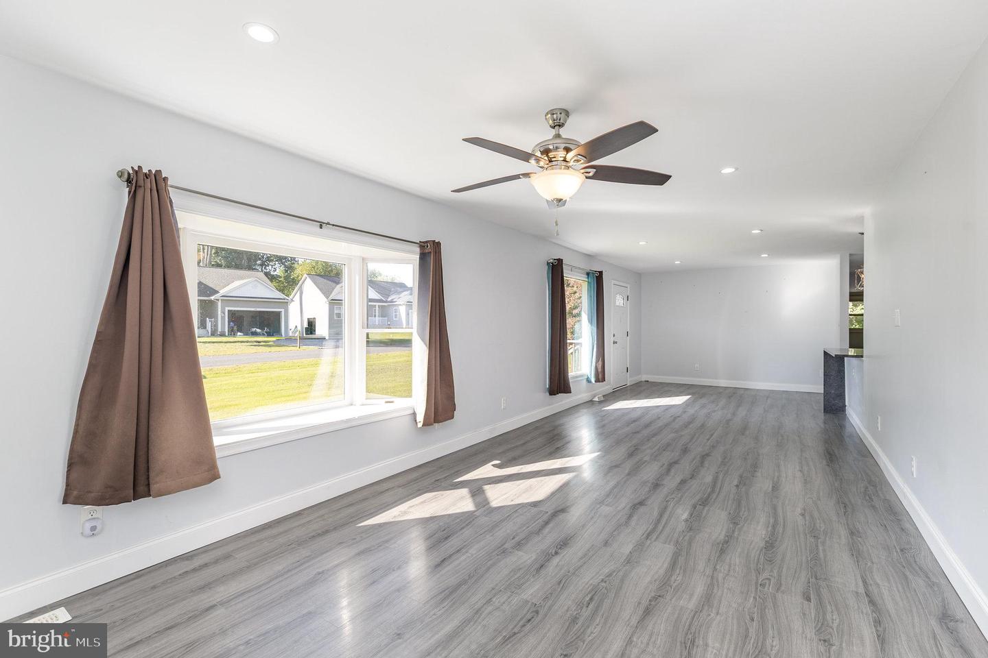 221 CLEARVIEW DR, COLONIAL BEACH, Virginia 22443, 3 Bedrooms Bedrooms, ,2 BathroomsBathrooms,Residential,For sale,221 CLEARVIEW DR,VAWE2009590 MLS # VAWE2009590