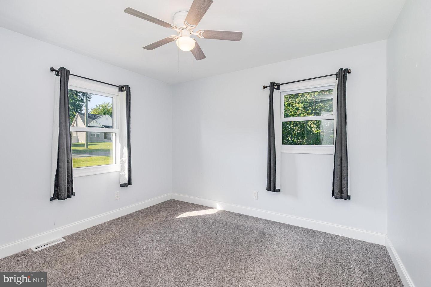 221 CLEARVIEW DR, COLONIAL BEACH, Virginia 22443, 3 Bedrooms Bedrooms, ,2 BathroomsBathrooms,Residential,For sale,221 CLEARVIEW DR,VAWE2009590 MLS # VAWE2009590