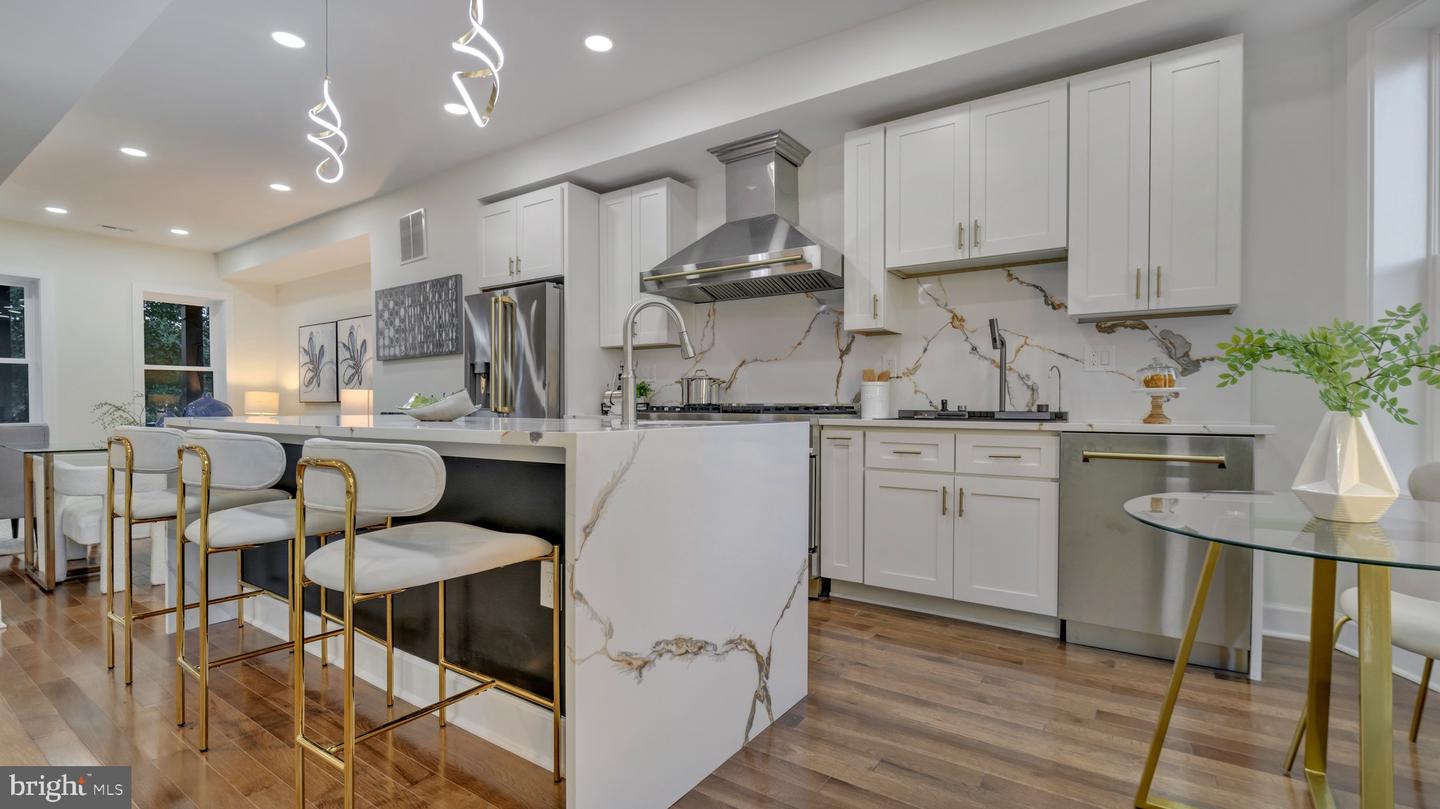 607 K ST NE, WASHINGTON, District Of Columbia 20002, 4 Bedrooms Bedrooms, ,3 BathroomsBathrooms,Residential,For sale,607 K ST NE,DCDC2216456 MLS # DCDC2216456