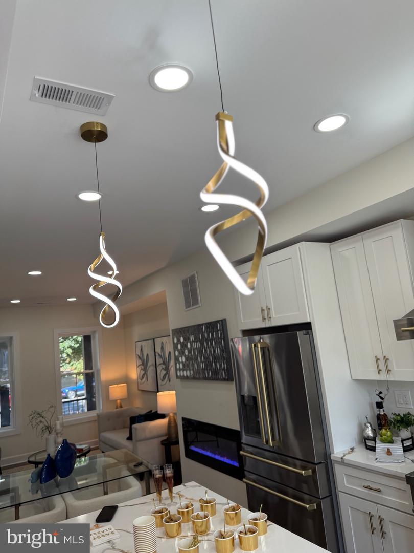 607 K ST NE, WASHINGTON, District Of Columbia 20002, 4 Bedrooms Bedrooms, ,3 BathroomsBathrooms,Residential,For sale,607 K ST NE,DCDC2216456 MLS # DCDC2216456