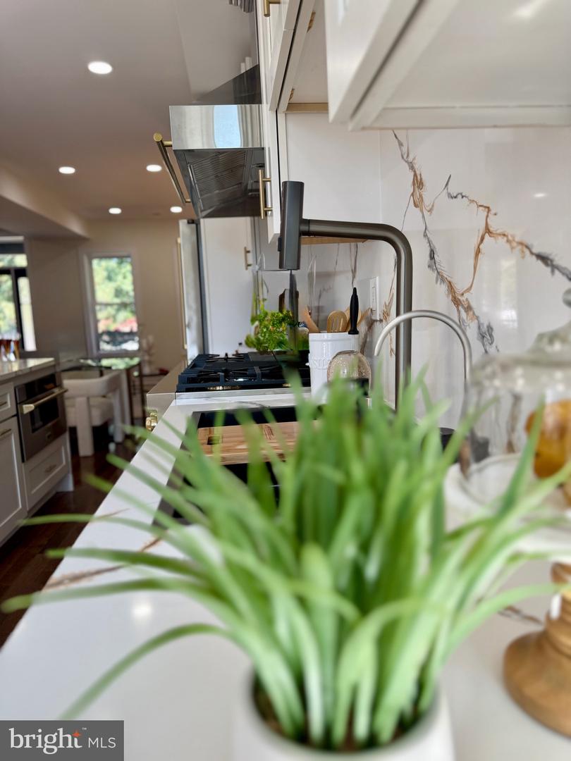 607 K ST NE, WASHINGTON, District Of Columbia 20002, 4 Bedrooms Bedrooms, ,3 BathroomsBathrooms,Residential,For sale,607 K ST NE,DCDC2216456 MLS # DCDC2216456