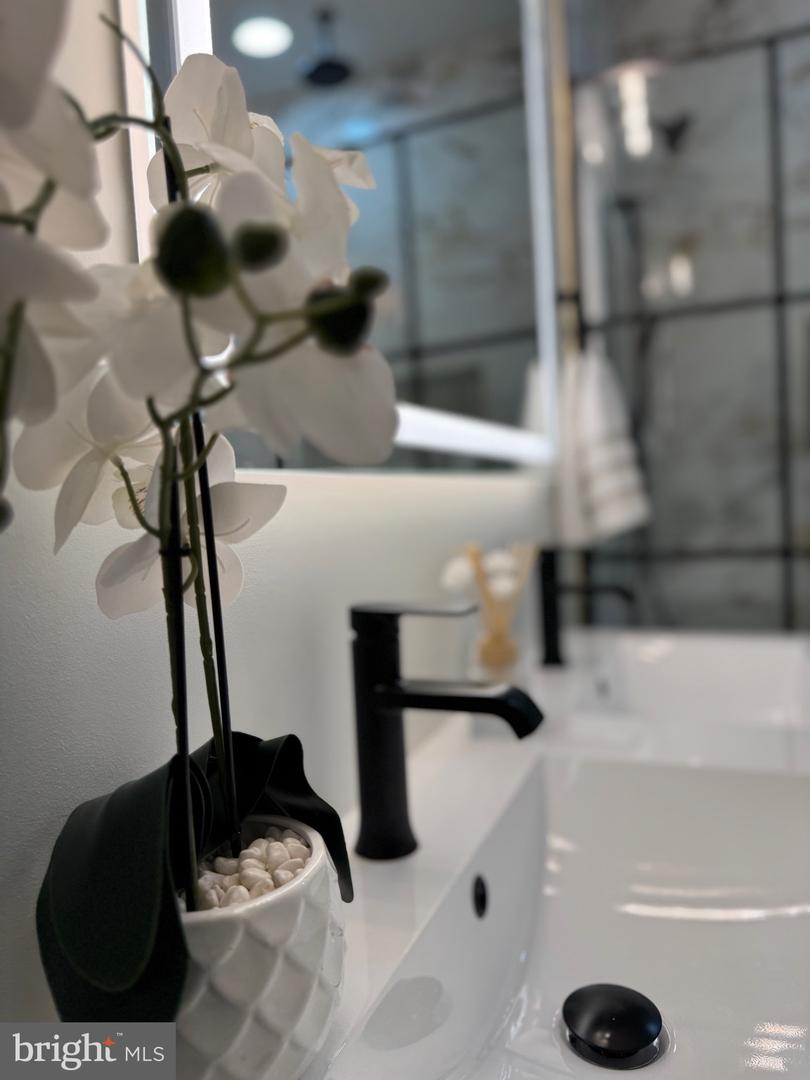 607 K ST NE, WASHINGTON, District Of Columbia 20002, 4 Bedrooms Bedrooms, ,3 BathroomsBathrooms,Residential,For sale,607 K ST NE,DCDC2216456 MLS # DCDC2216456