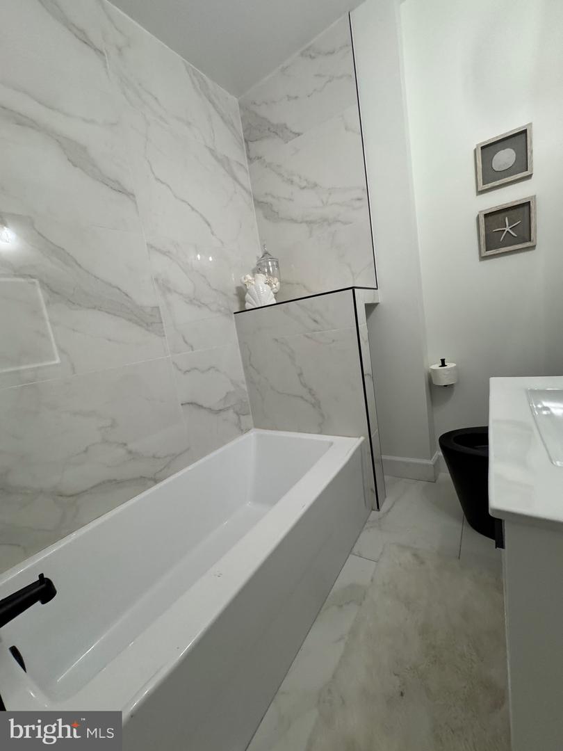 607 K ST NE, WASHINGTON, District Of Columbia 20002, 4 Bedrooms Bedrooms, ,3 BathroomsBathrooms,Residential,For sale,607 K ST NE,DCDC2216456 MLS # DCDC2216456