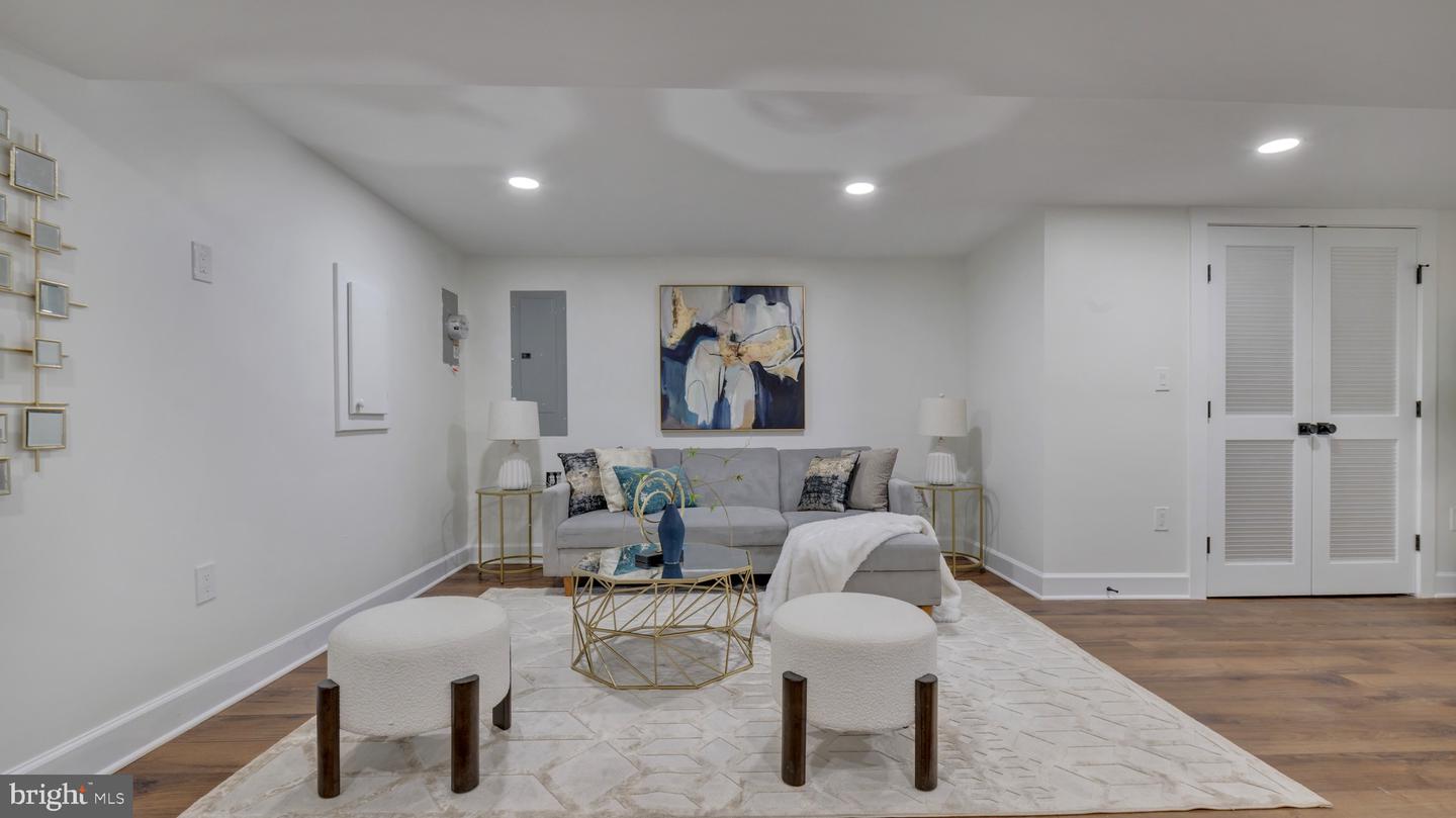 607 K ST NE, WASHINGTON, District Of Columbia 20002, 4 Bedrooms Bedrooms, ,3 BathroomsBathrooms,Residential,For sale,607 K ST NE,DCDC2216456 MLS # DCDC2216456