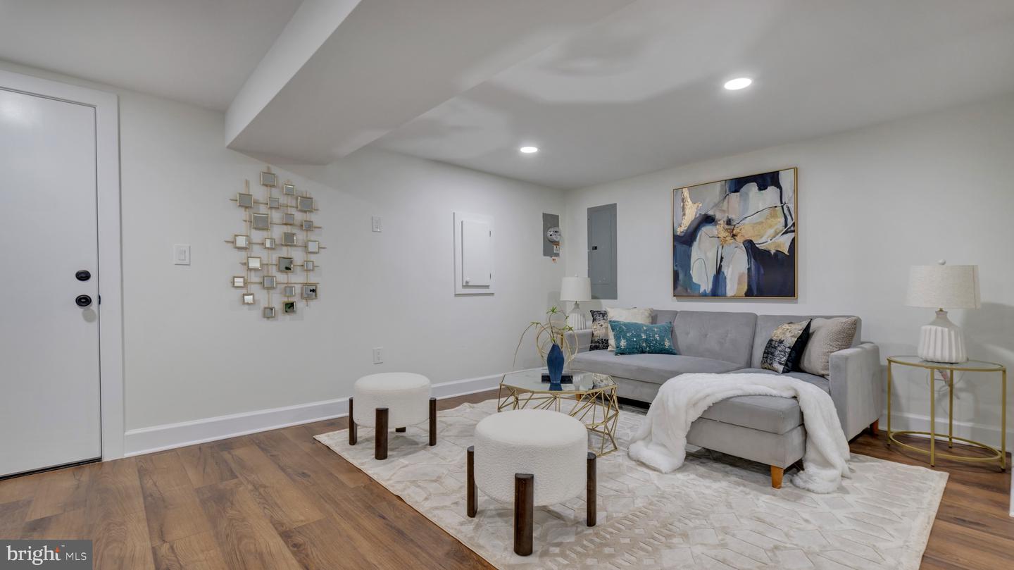 607 K ST NE, WASHINGTON, District Of Columbia 20002, 4 Bedrooms Bedrooms, ,3 BathroomsBathrooms,Residential,For sale,607 K ST NE,DCDC2216456 MLS # DCDC2216456