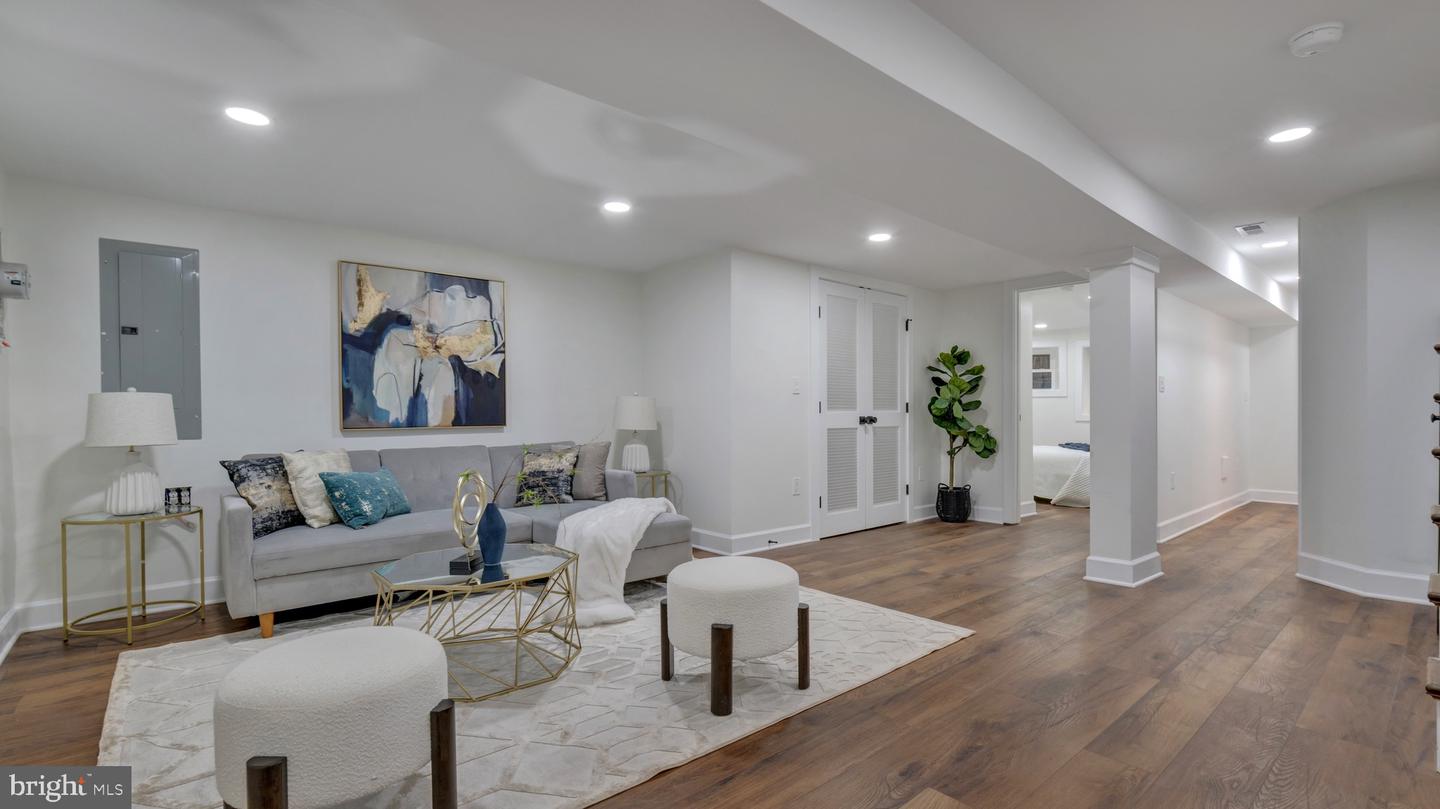 607 K ST NE, WASHINGTON, District Of Columbia 20002, 4 Bedrooms Bedrooms, ,3 BathroomsBathrooms,Residential,For sale,607 K ST NE,DCDC2216456 MLS # DCDC2216456