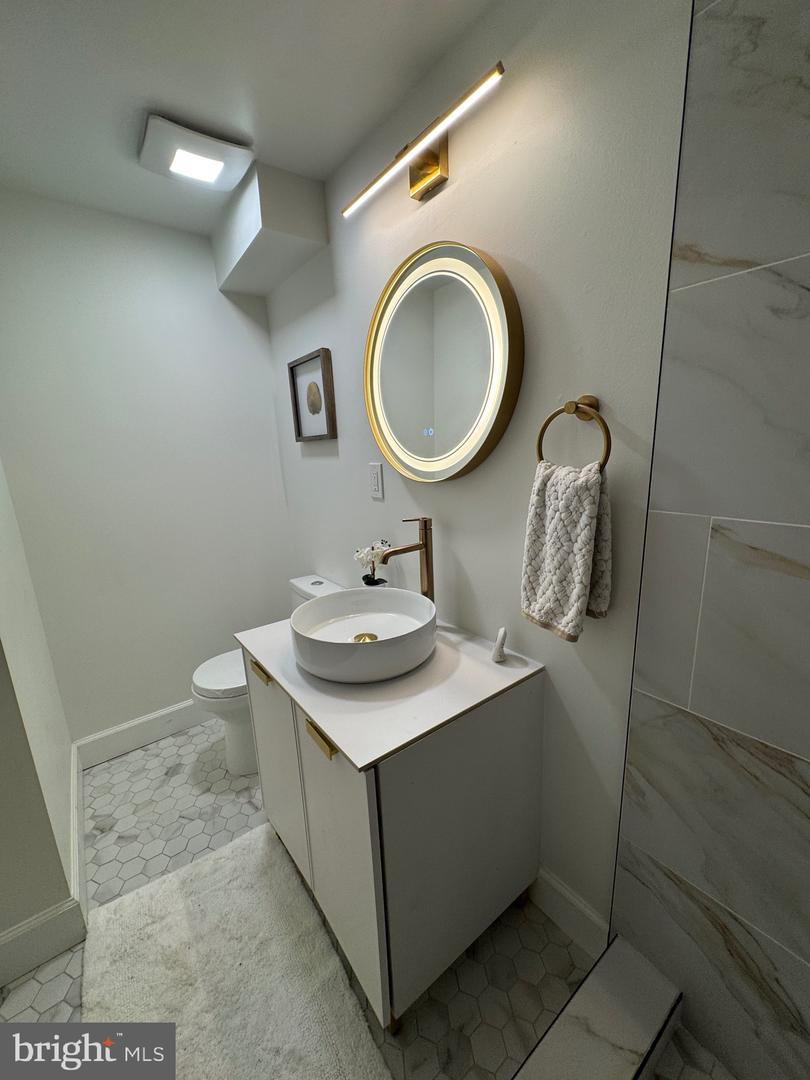 607 K ST NE, WASHINGTON, District Of Columbia 20002, 4 Bedrooms Bedrooms, ,3 BathroomsBathrooms,Residential,For sale,607 K ST NE,DCDC2216456 MLS # DCDC2216456