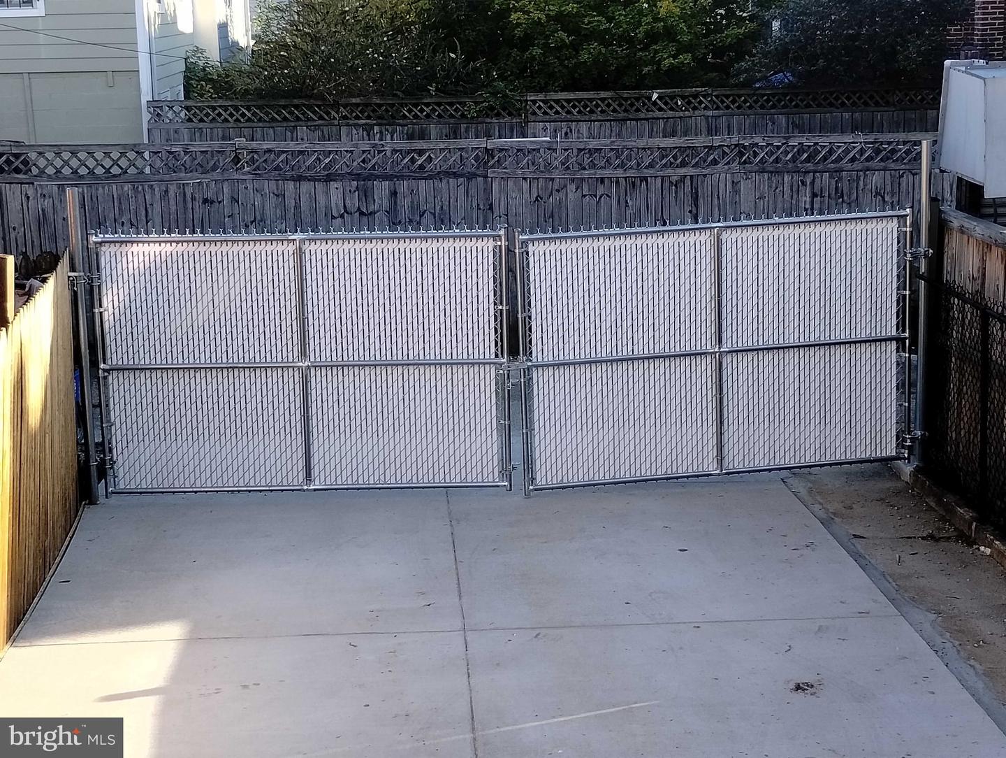 607 K ST NE, WASHINGTON, District Of Columbia 20002, 4 Bedrooms Bedrooms, ,3 BathroomsBathrooms,Residential,For sale,607 K ST NE,DCDC2216456 MLS # DCDC2216456