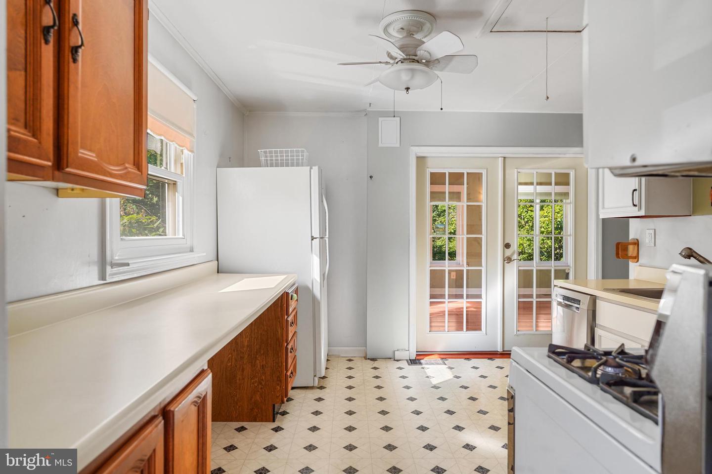 6436 MAPLEWOOD DR, FALLS CHURCH, Virginia 22041, 4 Bedrooms Bedrooms, ,2 BathroomsBathrooms,Residential,For sale,6436 MAPLEWOOD DR,VAFX2264190 MLS # VAFX2264190