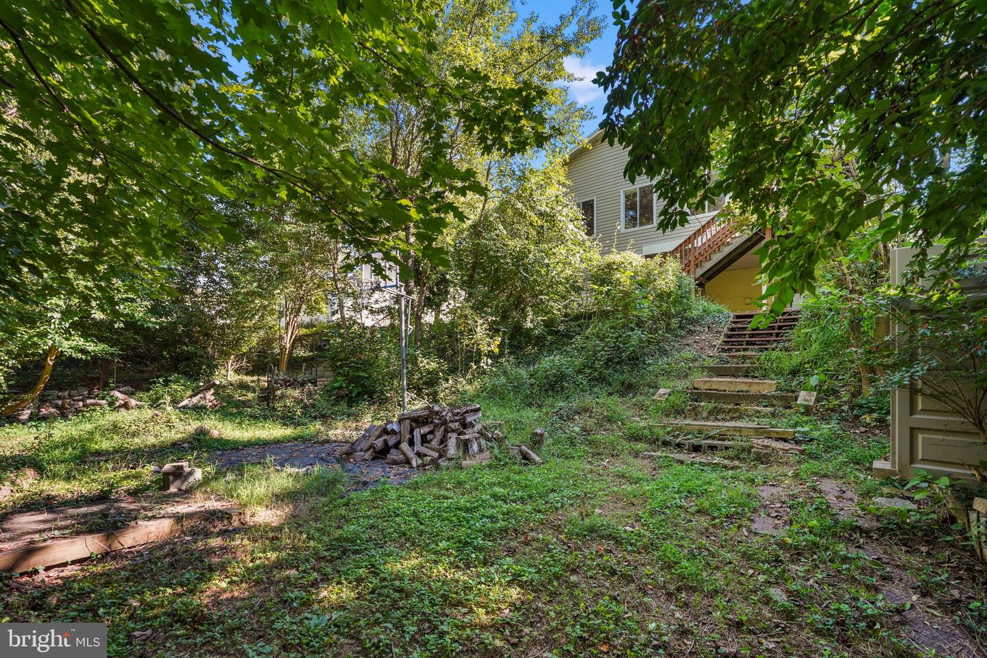 6436 MAPLEWOOD DR, FALLS CHURCH, Virginia 22041, 4 Bedrooms Bedrooms, ,2 BathroomsBathrooms,Residential,For sale,6436 MAPLEWOOD DR,VAFX2264190 MLS # VAFX2264190