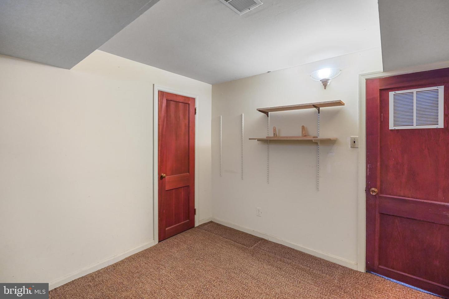 6436 MAPLEWOOD DR, FALLS CHURCH, Virginia 22041, 4 Bedrooms Bedrooms, ,2 BathroomsBathrooms,Residential,For sale,6436 MAPLEWOOD DR,VAFX2264190 MLS # VAFX2264190