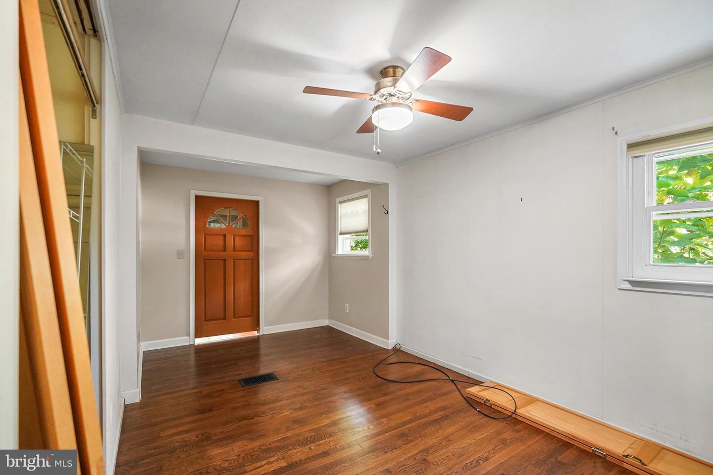 6436 MAPLEWOOD DR, FALLS CHURCH, Virginia 22041, 4 Bedrooms Bedrooms, ,2 BathroomsBathrooms,Residential,For sale,6436 MAPLEWOOD DR,VAFX2264190 MLS # VAFX2264190