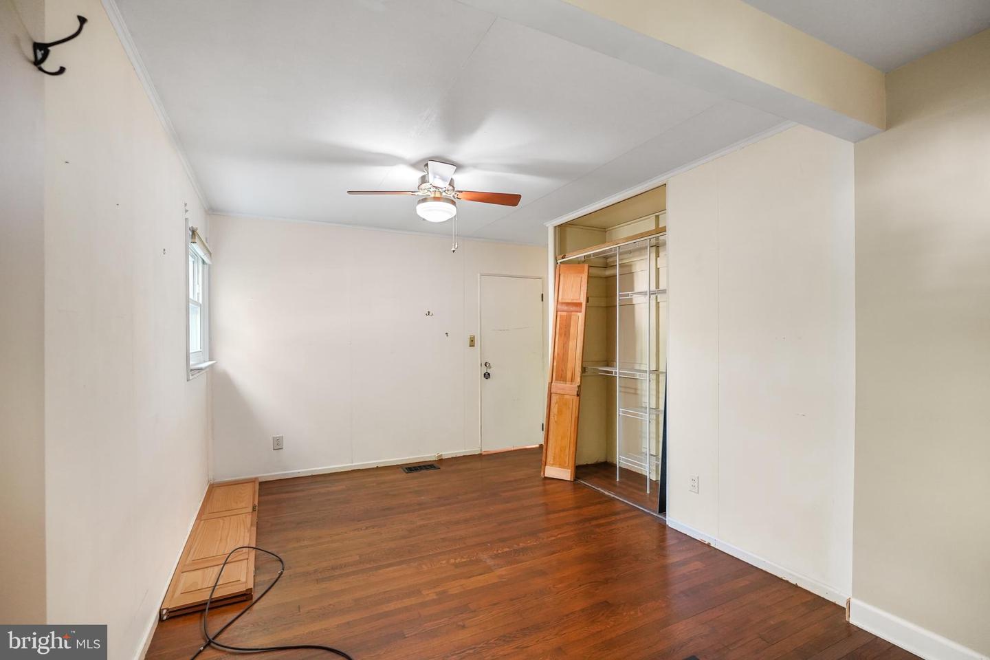 6436 MAPLEWOOD DR, FALLS CHURCH, Virginia 22041, 4 Bedrooms Bedrooms, ,2 BathroomsBathrooms,Residential,For sale,6436 MAPLEWOOD DR,VAFX2264190 MLS # VAFX2264190