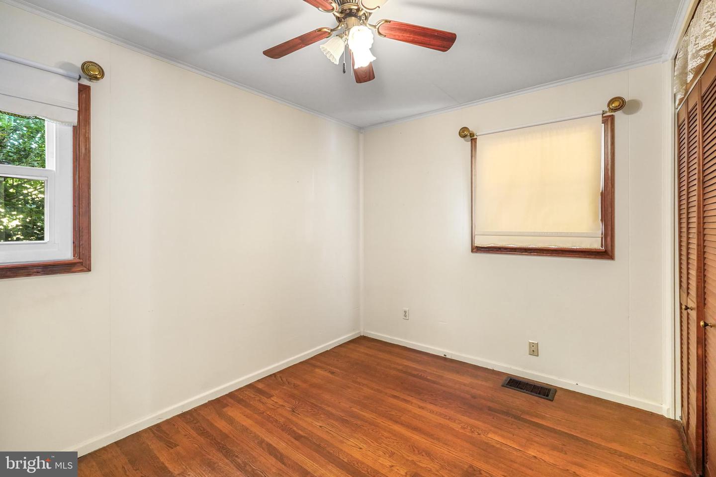 6436 MAPLEWOOD DR, FALLS CHURCH, Virginia 22041, 4 Bedrooms Bedrooms, ,2 BathroomsBathrooms,Residential,For sale,6436 MAPLEWOOD DR,VAFX2264190 MLS # VAFX2264190