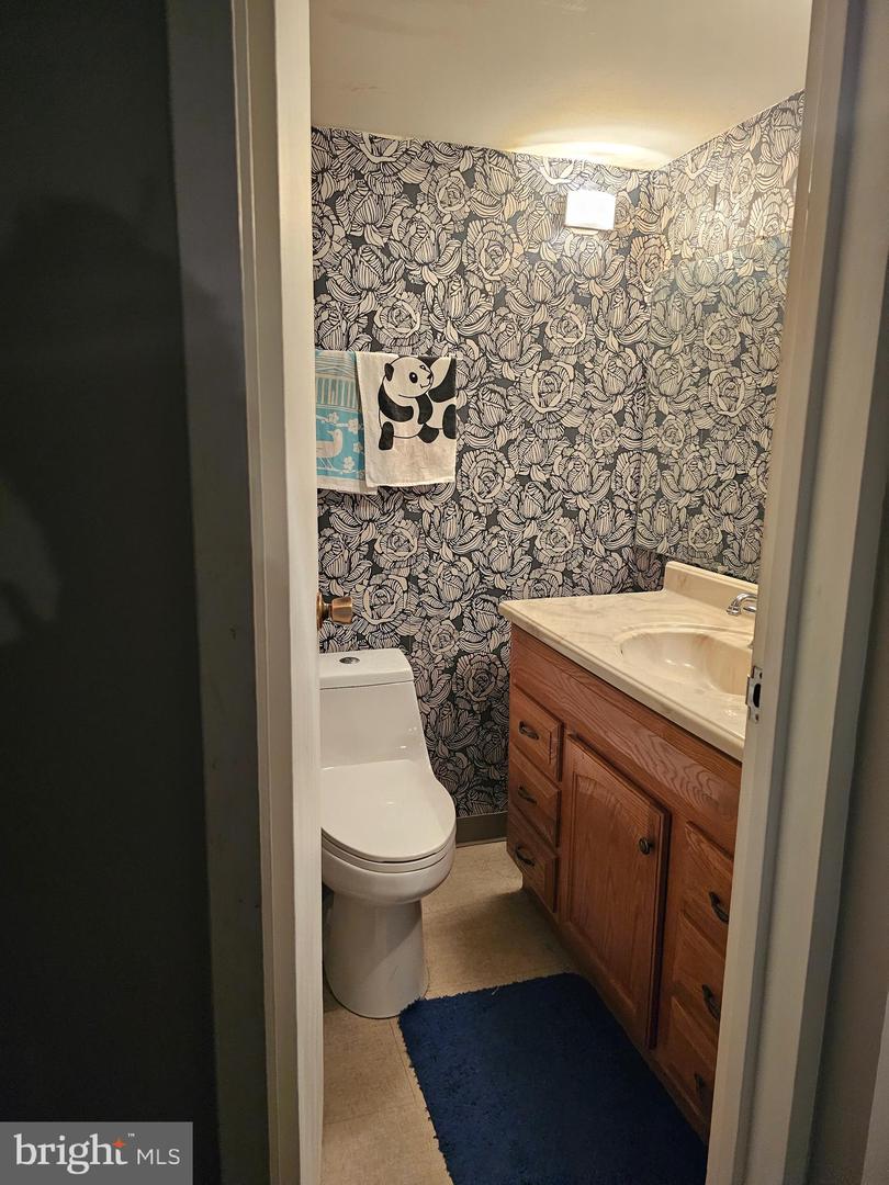 250 S REYNOLDS ST #206, ALEXANDRIA, Virginia 22304, 1 Bedroom Bedrooms, 6 Rooms Rooms,1 BathroomBathrooms,Residential,For sale,250 S REYNOLDS ST #206,VAAX2049192 MLS # VAAX2049192