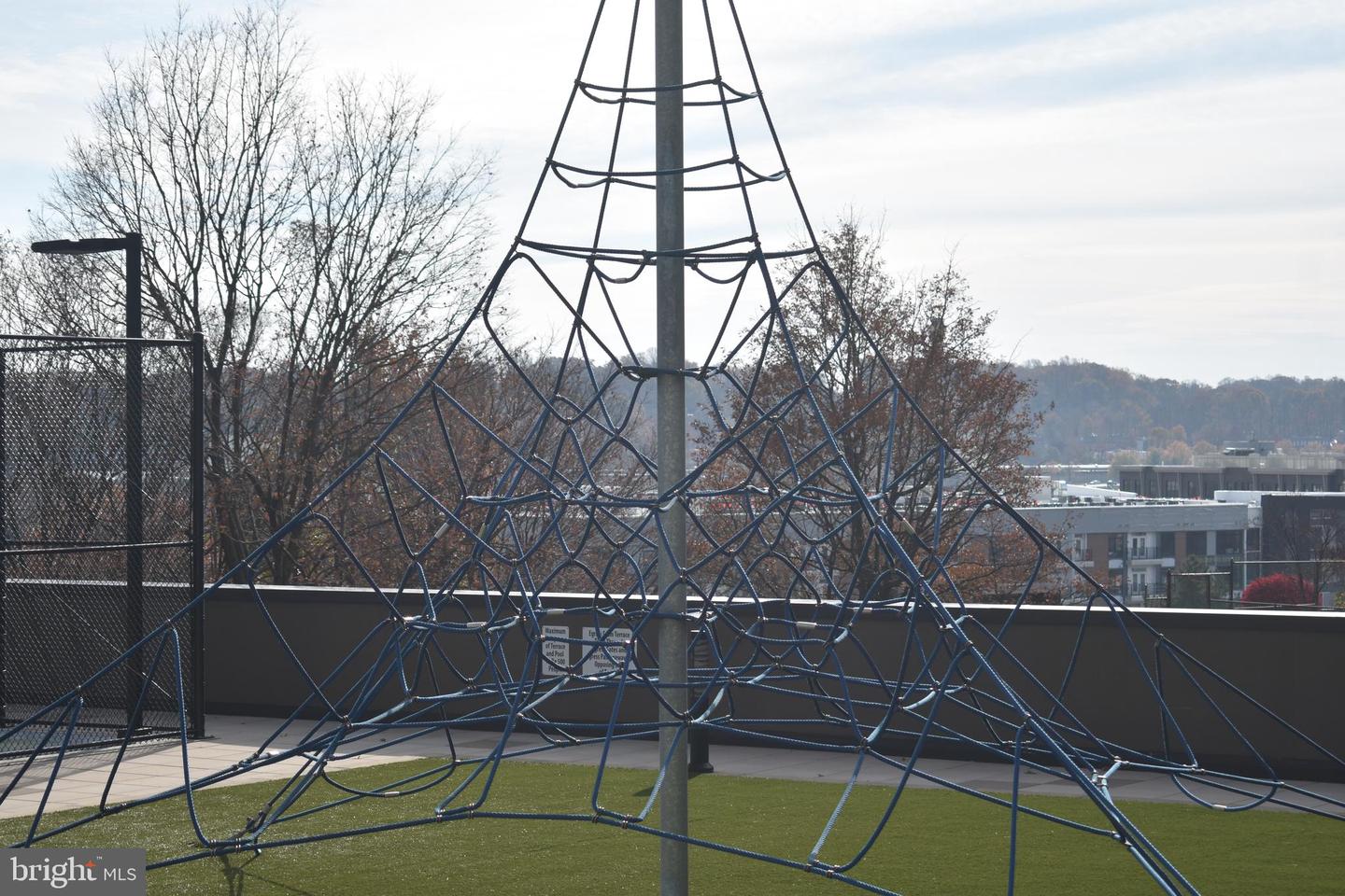 250 S REYNOLDS ST #206, ALEXANDRIA, Virginia 22304, 1 Bedroom Bedrooms, 6 Rooms Rooms,1 BathroomBathrooms,Residential,For sale,250 S REYNOLDS ST #206,VAAX2049192 MLS # VAAX2049192