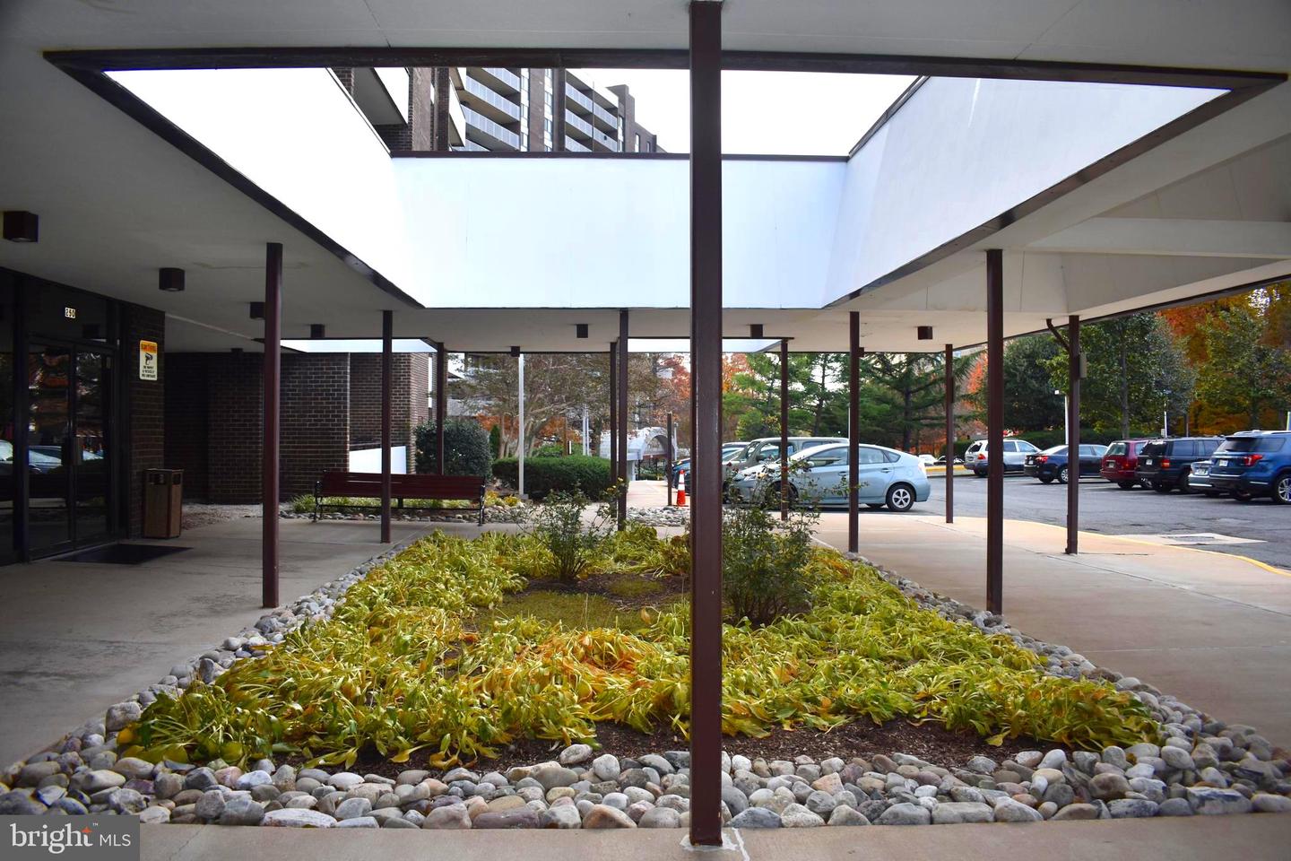 250 S REYNOLDS ST #206, ALEXANDRIA, Virginia 22304, 1 Bedroom Bedrooms, 6 Rooms Rooms,1 BathroomBathrooms,Residential,For sale,250 S REYNOLDS ST #206,VAAX2049192 MLS # VAAX2049192