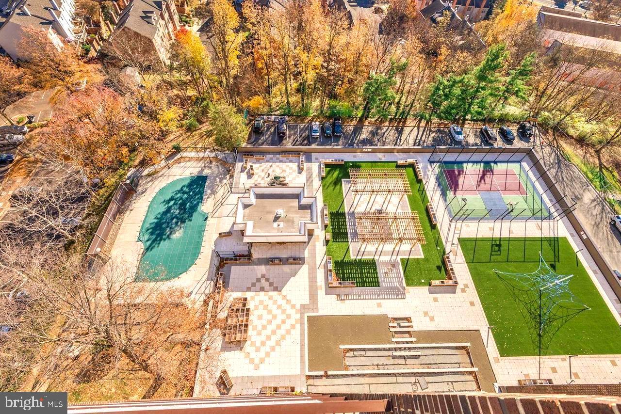 250 S REYNOLDS ST #206, ALEXANDRIA, Virginia 22304, 1 Bedroom Bedrooms, 6 Rooms Rooms,1 BathroomBathrooms,Residential,For sale,250 S REYNOLDS ST #206,VAAX2049192 MLS # VAAX2049192