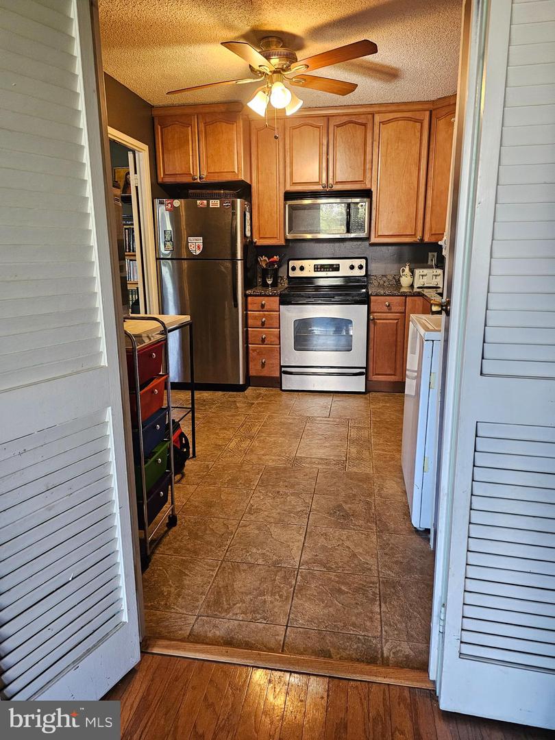 250 S REYNOLDS ST #206, ALEXANDRIA, Virginia 22304, 1 Bedroom Bedrooms, 6 Rooms Rooms,1 BathroomBathrooms,Residential,For sale,250 S REYNOLDS ST #206,VAAX2049192 MLS # VAAX2049192