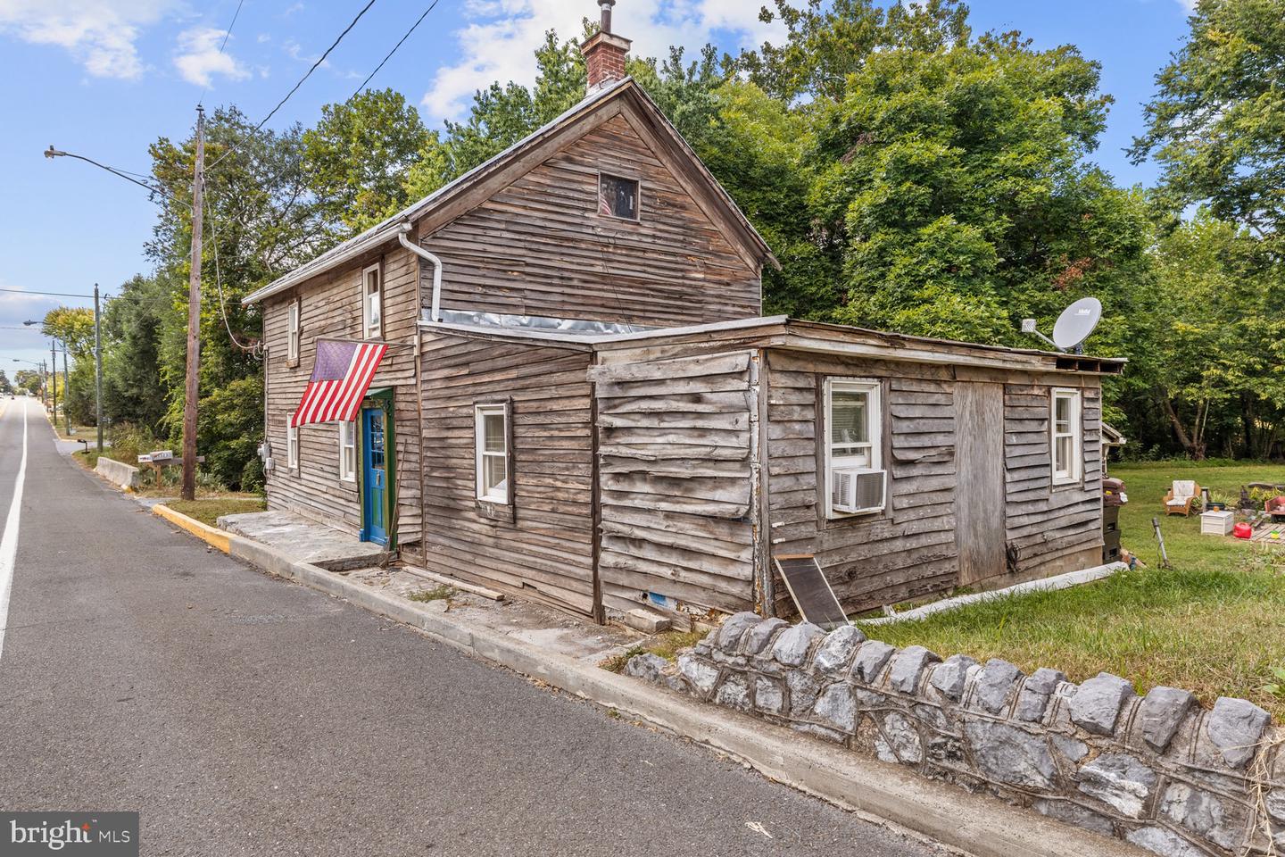 3323 S MAIN ST, TOMS BROOK, Virginia 22660, 3 Bedrooms Bedrooms, 4 Rooms Rooms,1 BathroomBathrooms,Residential,For sale,3323 S MAIN ST,VASH2012408 MLS # VASH2012408