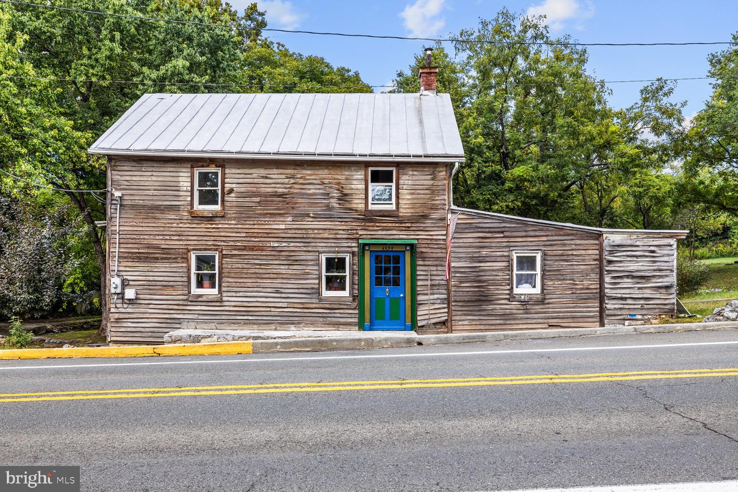 3323 S MAIN ST, TOMS BROOK, Virginia 22660, 3 Bedrooms Bedrooms, 4 Rooms Rooms,1 BathroomBathrooms,Residential,For sale,3323 S MAIN ST,VASH2012408 MLS # VASH2012408
