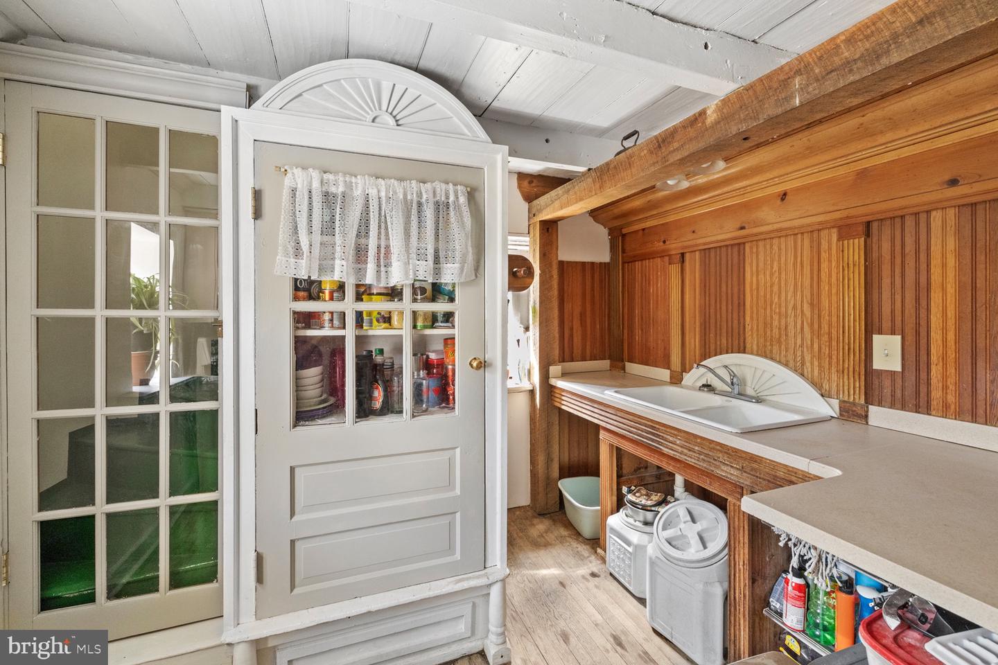 3323 S MAIN ST, TOMS BROOK, Virginia 22660, 3 Bedrooms Bedrooms, 4 Rooms Rooms,1 BathroomBathrooms,Residential,For sale,3323 S MAIN ST,VASH2012408 MLS # VASH2012408