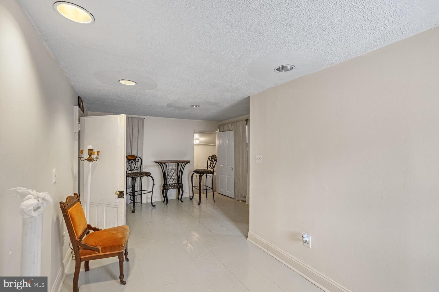 3323 S MAIN ST, TOMS BROOK, Virginia 22660, 3 Bedrooms Bedrooms, 4 Rooms Rooms,1 BathroomBathrooms,Residential,For sale,3323 S MAIN ST,VASH2012408 MLS # VASH2012408