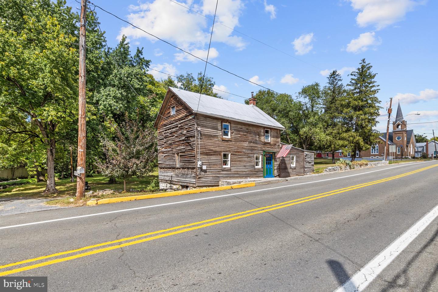 3323 S MAIN ST, TOMS BROOK, Virginia 22660, 3 Bedrooms Bedrooms, 4 Rooms Rooms,1 BathroomBathrooms,Residential,For sale,3323 S MAIN ST,VASH2012408 MLS # VASH2012408