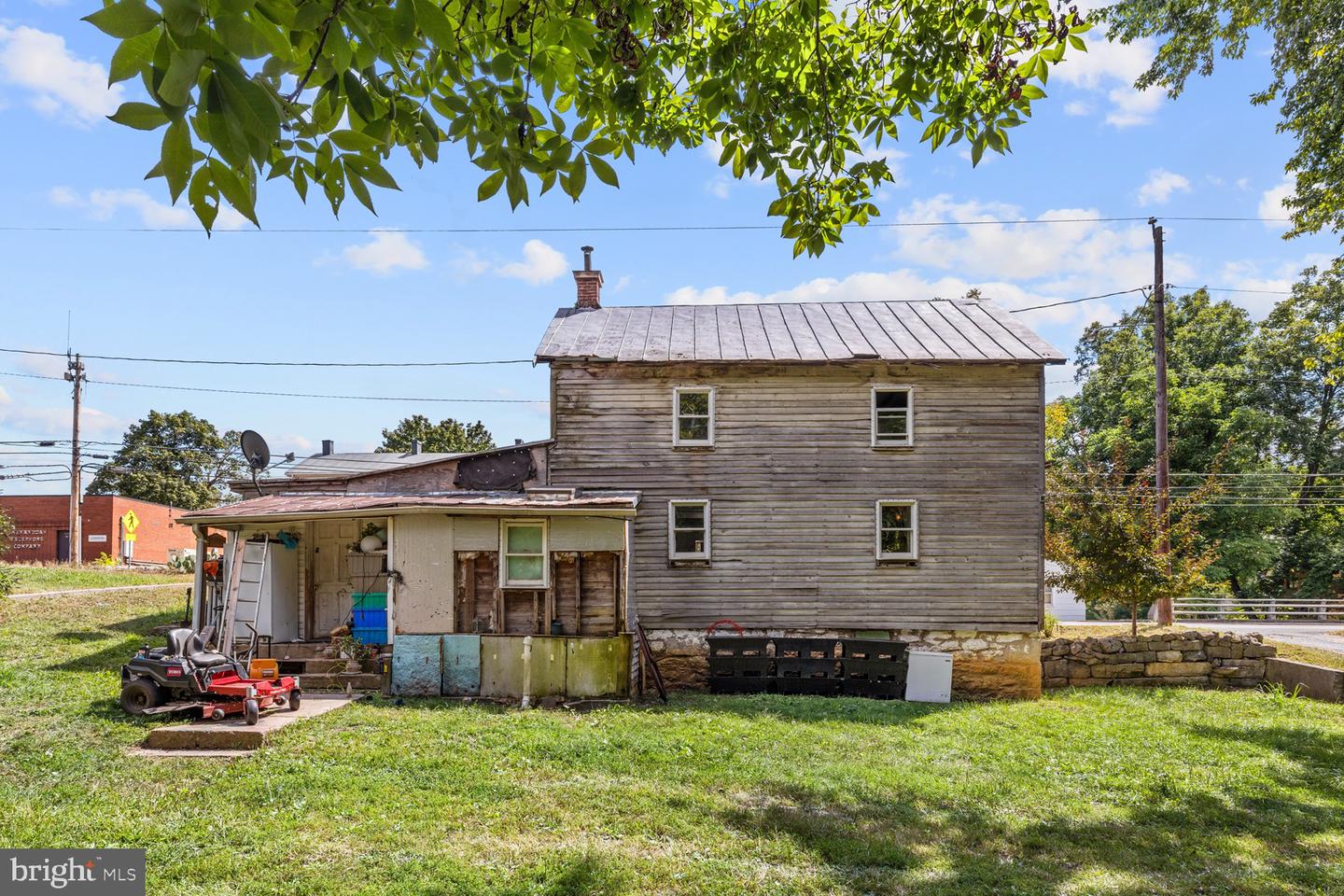 3323 S MAIN ST, TOMS BROOK, Virginia 22660, 3 Bedrooms Bedrooms, 4 Rooms Rooms,1 BathroomBathrooms,Residential,For sale,3323 S MAIN ST,VASH2012408 MLS # VASH2012408