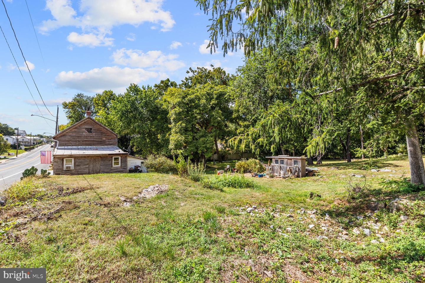 3323 S MAIN ST, TOMS BROOK, Virginia 22660, 3 Bedrooms Bedrooms, 4 Rooms Rooms,1 BathroomBathrooms,Residential,For sale,3323 S MAIN ST,VASH2012408 MLS # VASH2012408