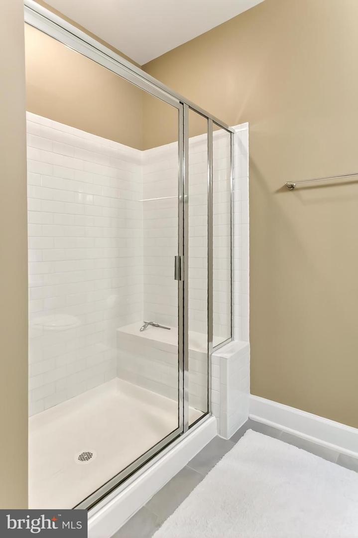 2960 VADEN DR #2-103, FAIRFAX, Virginia 22031, 1 Bedroom Bedrooms, ,2 BathroomsBathrooms,Residential,For sale,2960 VADEN DR #2-103,VAFX2265478 MLS # VAFX2265478