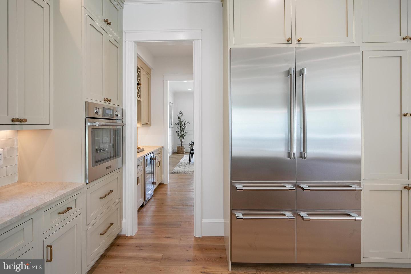502 N JACKSON ST, ARLINGTON, Virginia 22201, 7 Bedrooms Bedrooms, 20 Rooms Rooms,7 BathroomsBathrooms,Residential,For sale,502 N JACKSON ST,VAAR2063292 MLS # VAAR2063292