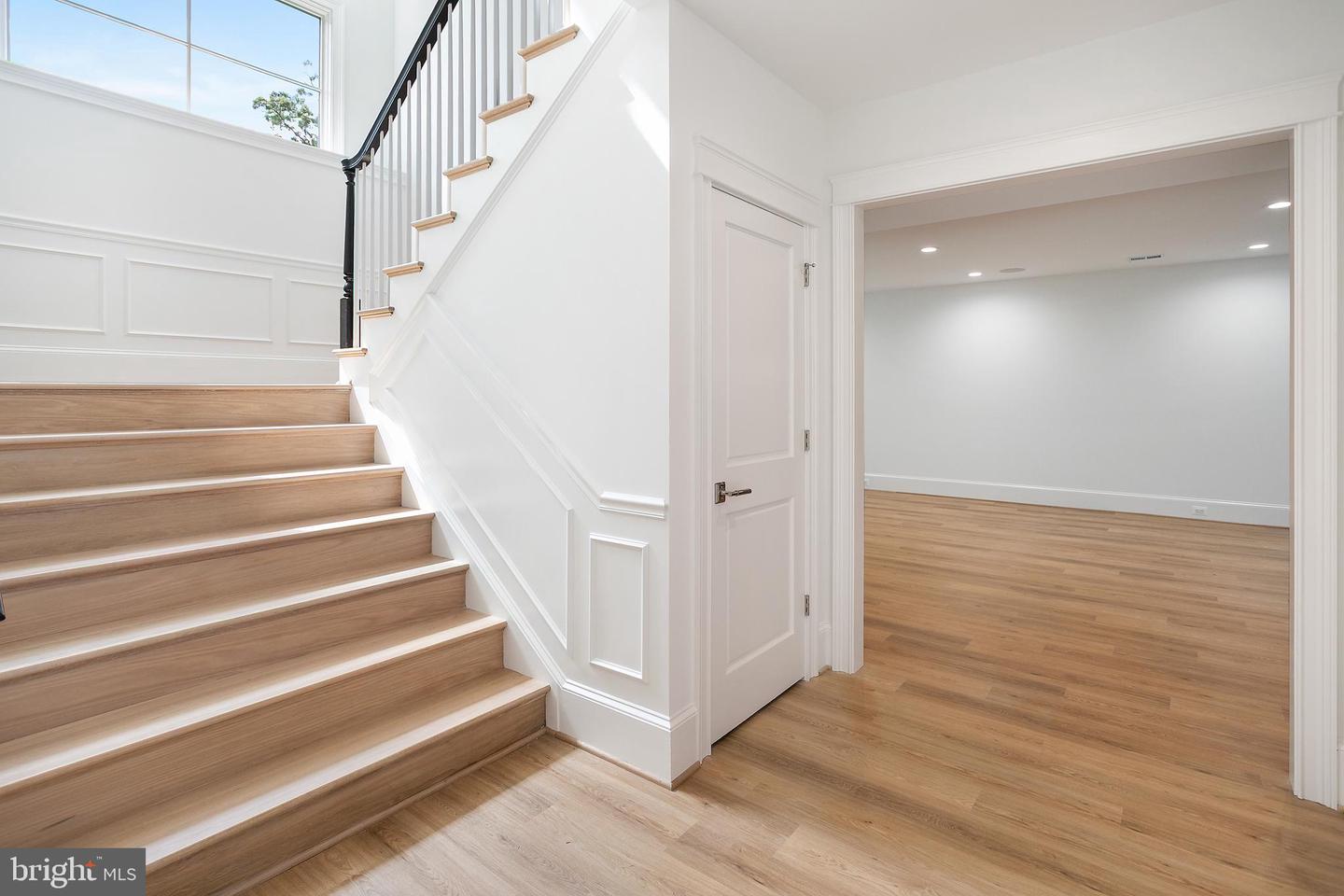502 N JACKSON ST, ARLINGTON, Virginia 22201, 7 Bedrooms Bedrooms, 20 Rooms Rooms,7 BathroomsBathrooms,Residential,For sale,502 N JACKSON ST,VAAR2063292 MLS # VAAR2063292