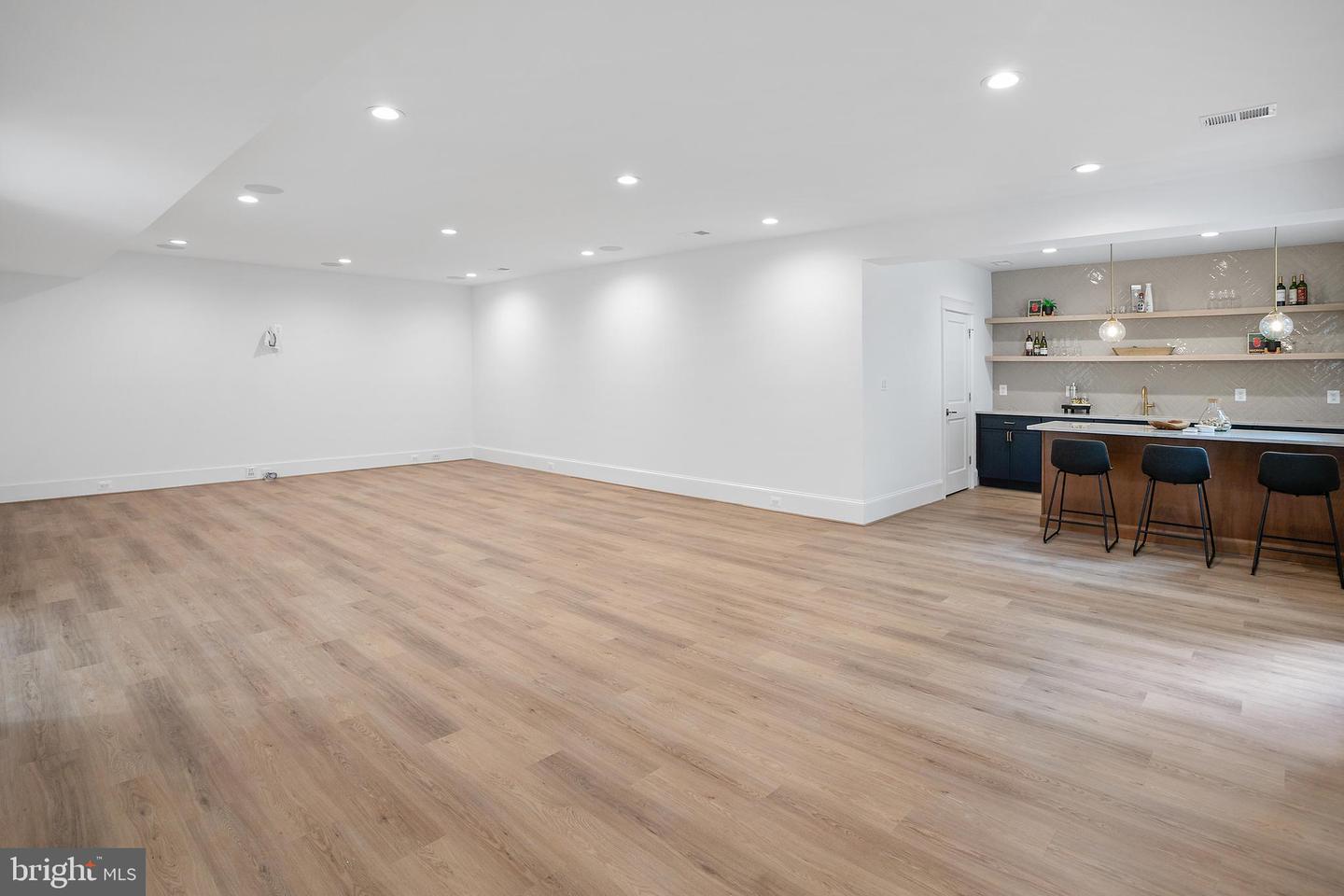 502 N JACKSON ST, ARLINGTON, Virginia 22201, 7 Bedrooms Bedrooms, 20 Rooms Rooms,7 BathroomsBathrooms,Residential,For sale,502 N JACKSON ST,VAAR2063292 MLS # VAAR2063292
