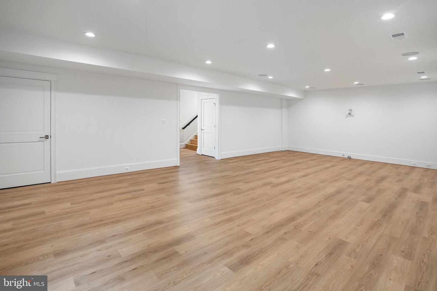 502 N JACKSON ST, ARLINGTON, Virginia 22201, 7 Bedrooms Bedrooms, 20 Rooms Rooms,7 BathroomsBathrooms,Residential,For sale,502 N JACKSON ST,VAAR2063292 MLS # VAAR2063292