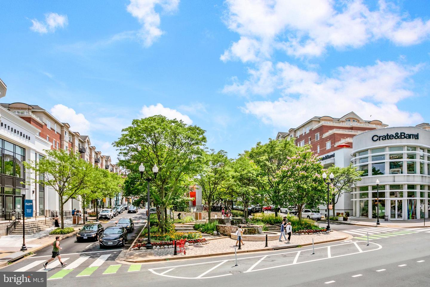 502 N JACKSON ST, ARLINGTON, Virginia 22201, 7 Bedrooms Bedrooms, 20 Rooms Rooms,7 BathroomsBathrooms,Residential,For sale,502 N JACKSON ST,VAAR2063292 MLS # VAAR2063292