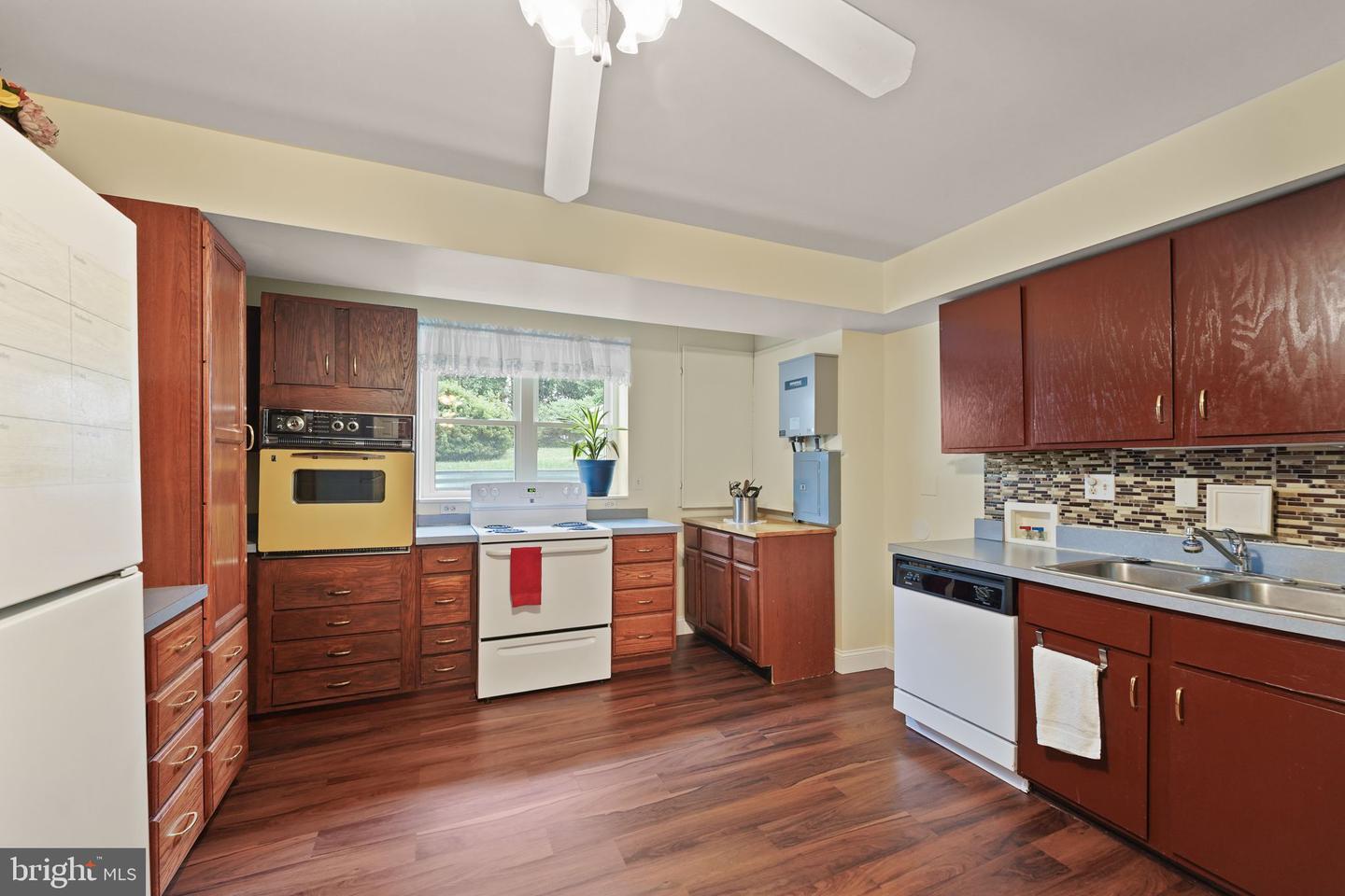 16764 HILLSBORO RD, PURCELLVILLE, Virginia 20132, 12 Bedrooms Bedrooms, ,6 BathroomsBathrooms,Residential,For sale,16764 HILLSBORO RD,VALO2106322 MLS # VALO2106322