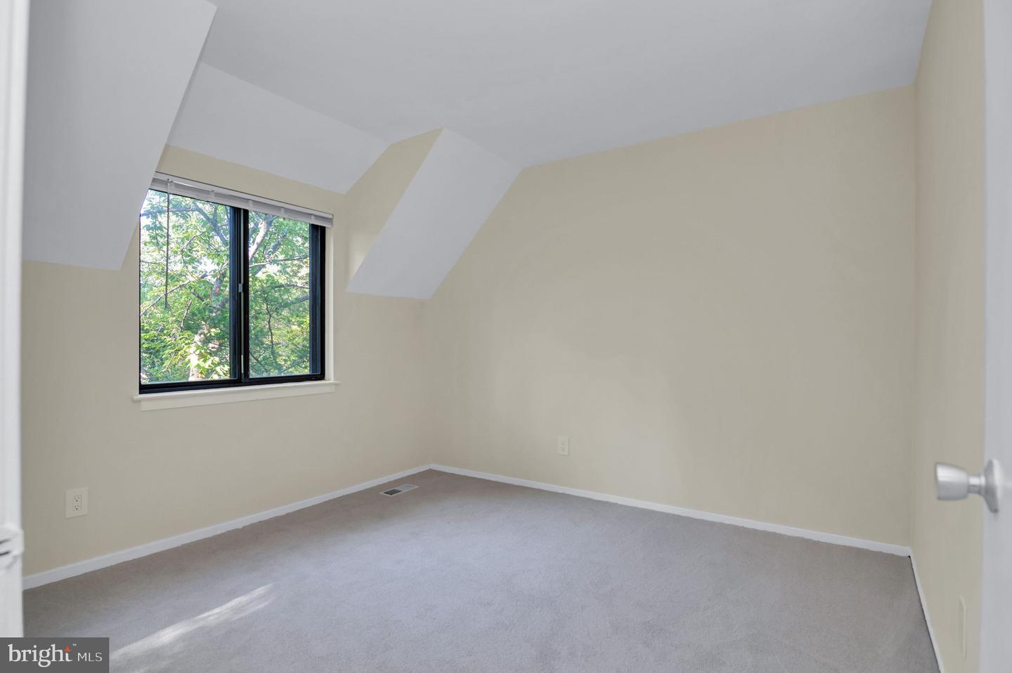 1501 SCANDIA CIR, RESTON, Virginia 20190, 4 Bedrooms Bedrooms, ,3 BathroomsBathrooms,Residential,For sale,1501 SCANDIA CIR,VAFX2265528 MLS # VAFX2265528