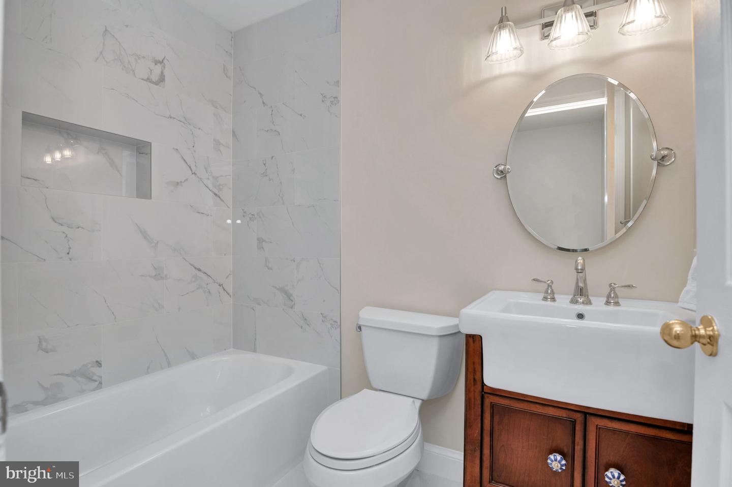 1501 SCANDIA CIR, RESTON, Virginia 20190, 4 Bedrooms Bedrooms, ,3 BathroomsBathrooms,Residential,For sale,1501 SCANDIA CIR,VAFX2265528 MLS # VAFX2265528
