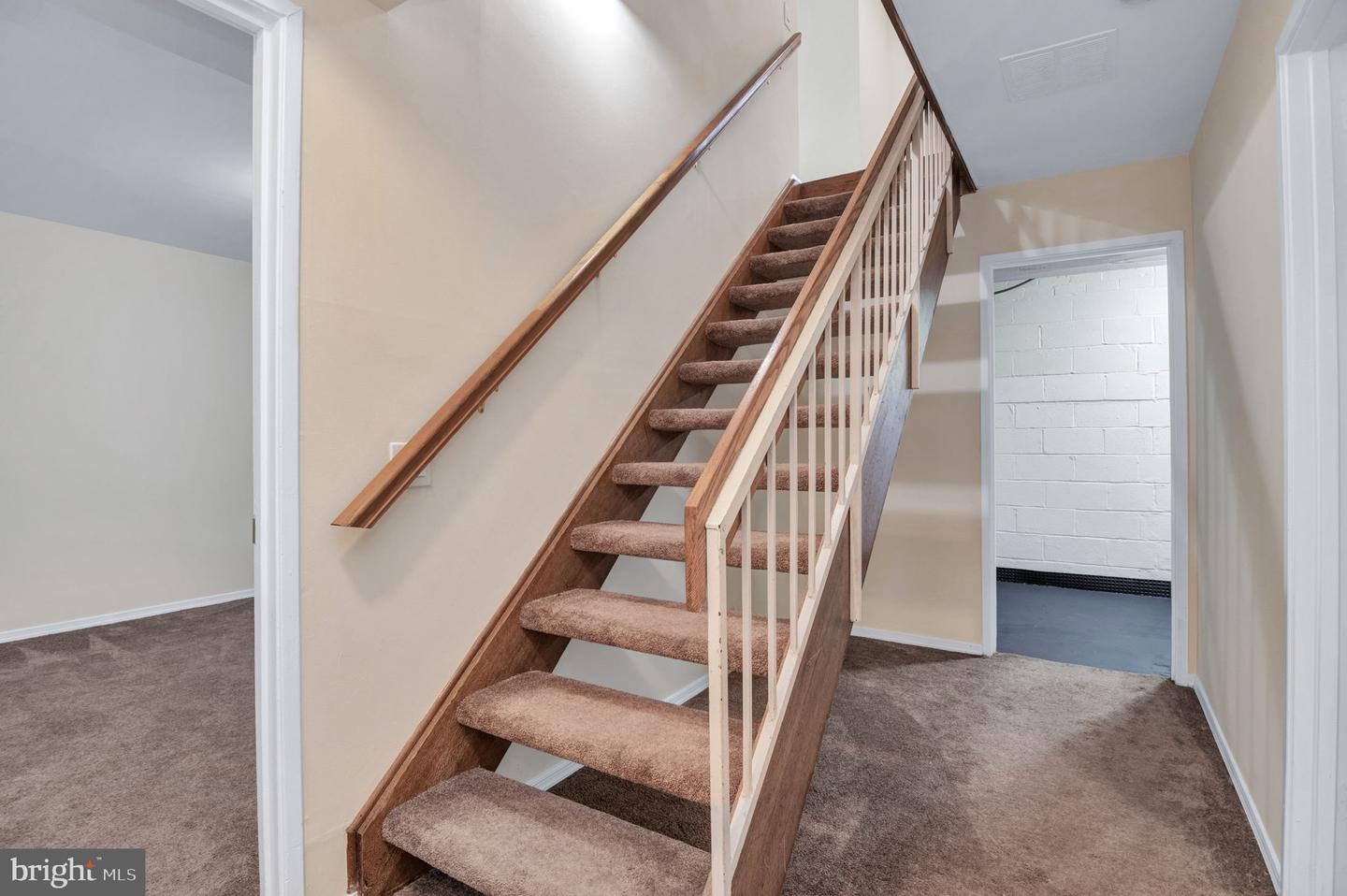1501 SCANDIA CIR, RESTON, Virginia 20190, 4 Bedrooms Bedrooms, ,3 BathroomsBathrooms,Residential,For sale,1501 SCANDIA CIR,VAFX2265528 MLS # VAFX2265528