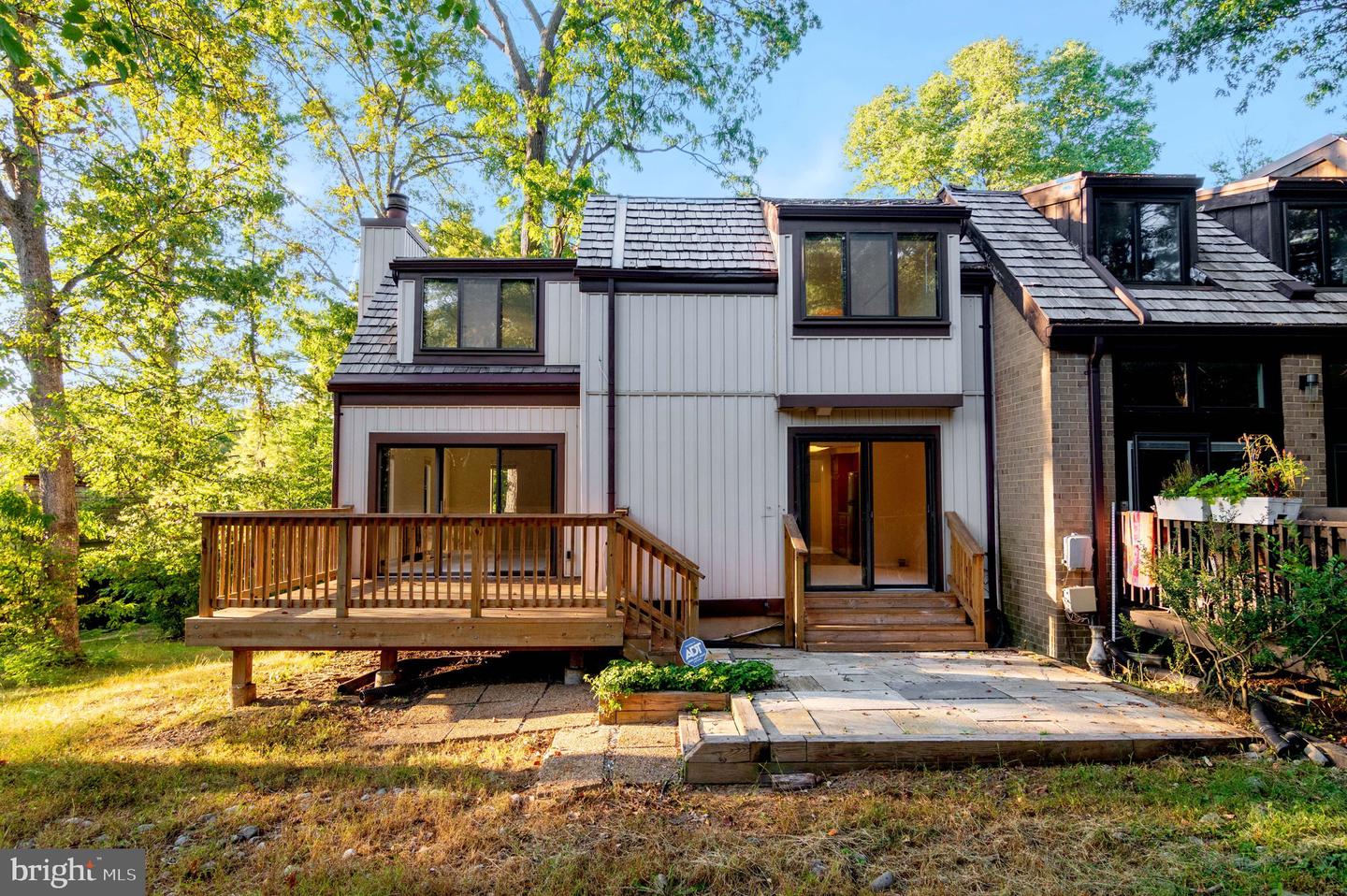 1501 SCANDIA CIR, RESTON, Virginia 20190, 4 Bedrooms Bedrooms, ,3 BathroomsBathrooms,Residential,For sale,1501 SCANDIA CIR,VAFX2265528 MLS # VAFX2265528