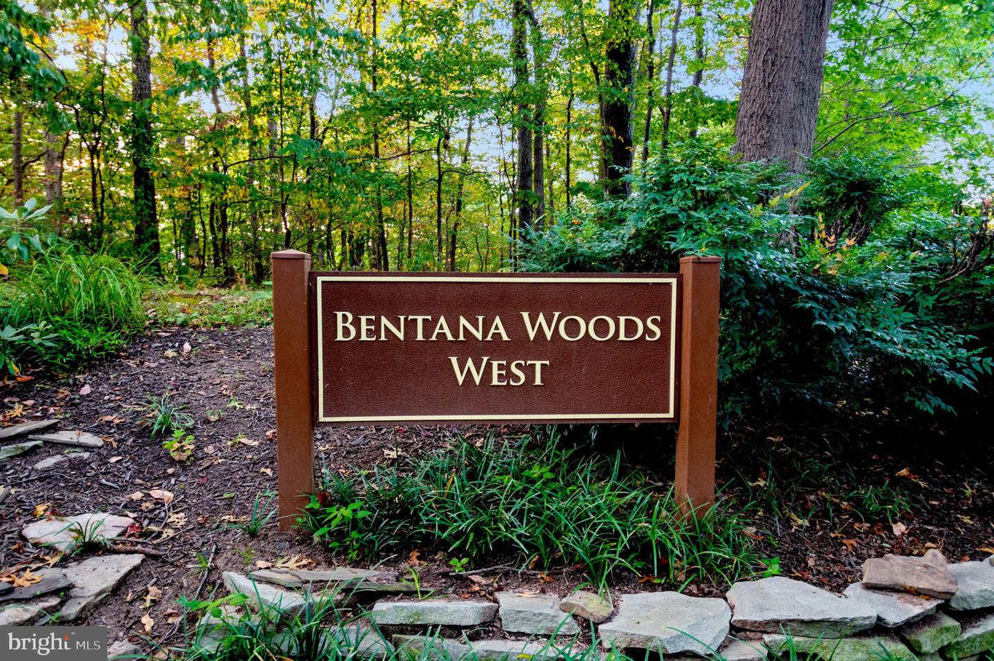 1501 SCANDIA CIR, RESTON, Virginia 20190, 4 Bedrooms Bedrooms, ,3 BathroomsBathrooms,Residential,For sale,1501 SCANDIA CIR,VAFX2265528 MLS # VAFX2265528