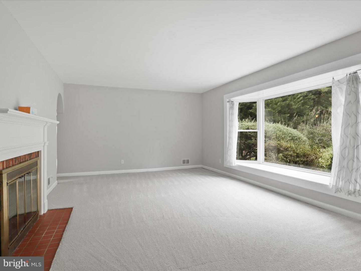 7533 HOLLINDALE, ALEXANDRIA, Virginia 22306, 4 Bedrooms Bedrooms, 7 Rooms Rooms,2 BathroomsBathrooms,Residential,For sale,7533 HOLLINDALE,VAFX2265580 MLS # VAFX2265580