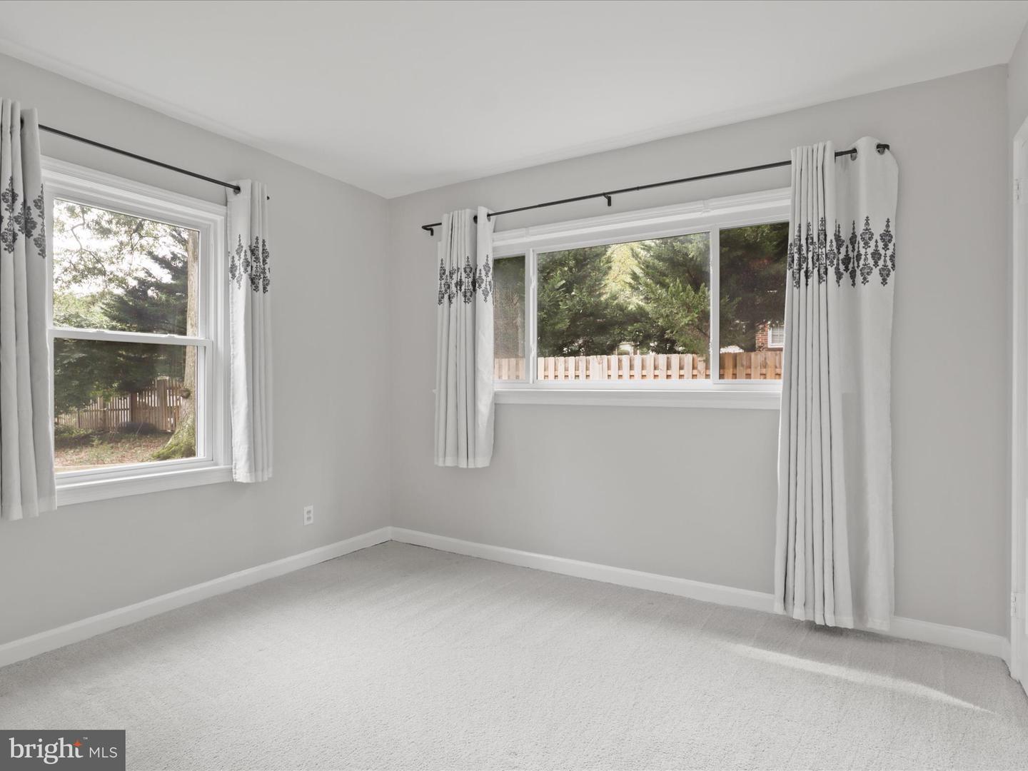 7533 HOLLINDALE, ALEXANDRIA, Virginia 22306, 4 Bedrooms Bedrooms, 7 Rooms Rooms,2 BathroomsBathrooms,Residential,For sale,7533 HOLLINDALE,VAFX2265580 MLS # VAFX2265580