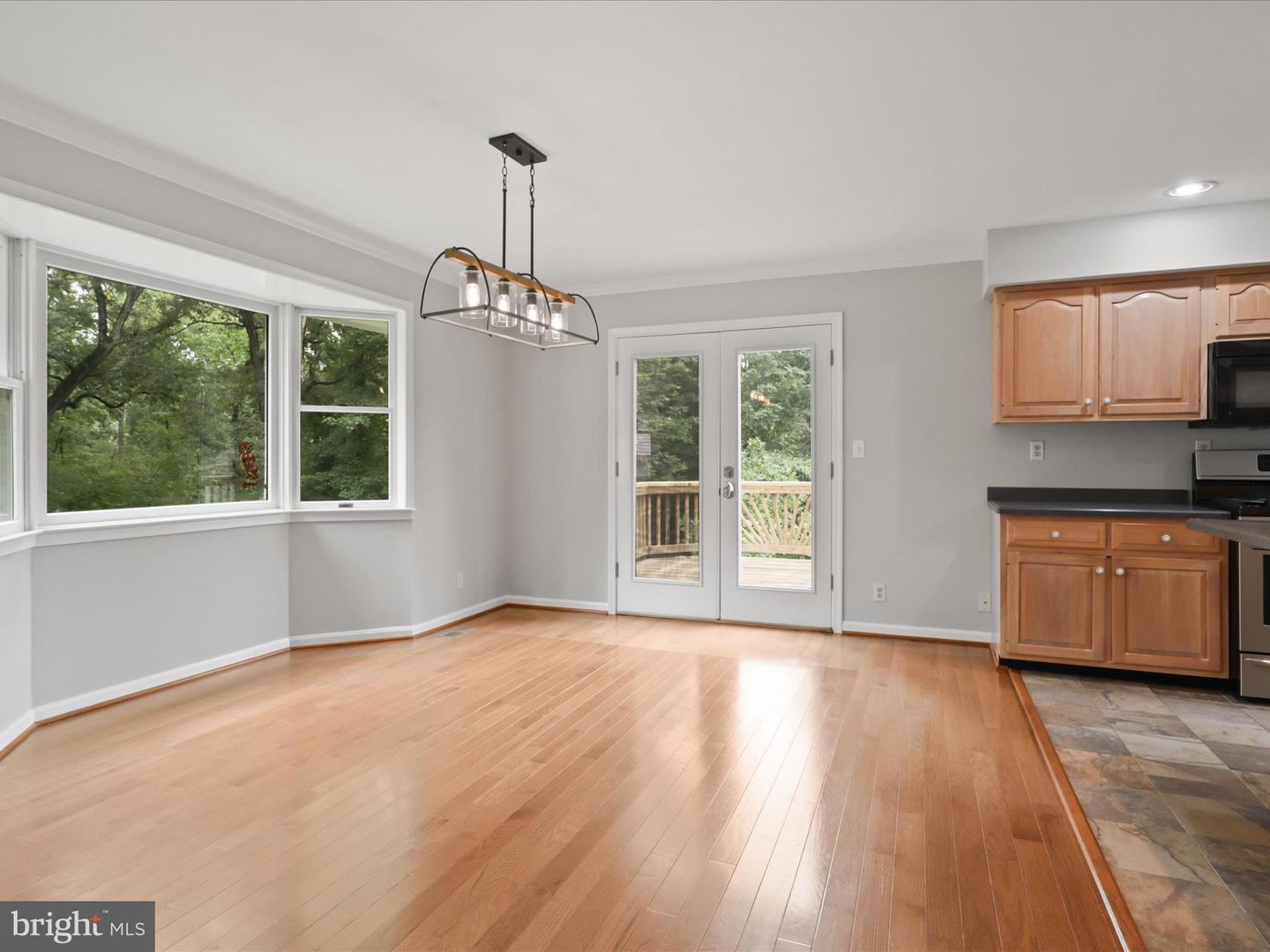 7533 HOLLINDALE, ALEXANDRIA, Virginia 22306, 4 Bedrooms Bedrooms, 7 Rooms Rooms,2 BathroomsBathrooms,Residential,For sale,7533 HOLLINDALE,VAFX2265580 MLS # VAFX2265580