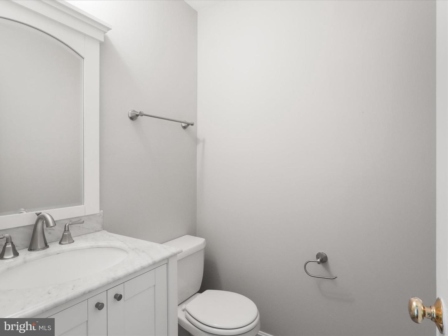 7533 HOLLINDALE, ALEXANDRIA, Virginia 22306, 4 Bedrooms Bedrooms, 7 Rooms Rooms,2 BathroomsBathrooms,Residential,For sale,7533 HOLLINDALE,VAFX2265580 MLS # VAFX2265580